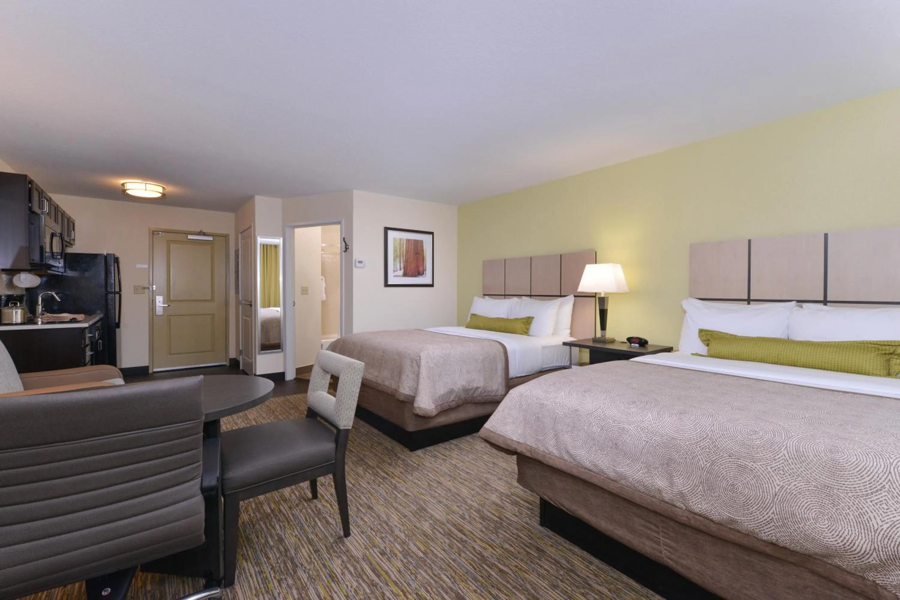 Photo of the whole room, Bed in Candlewood Suites Casper by IHG