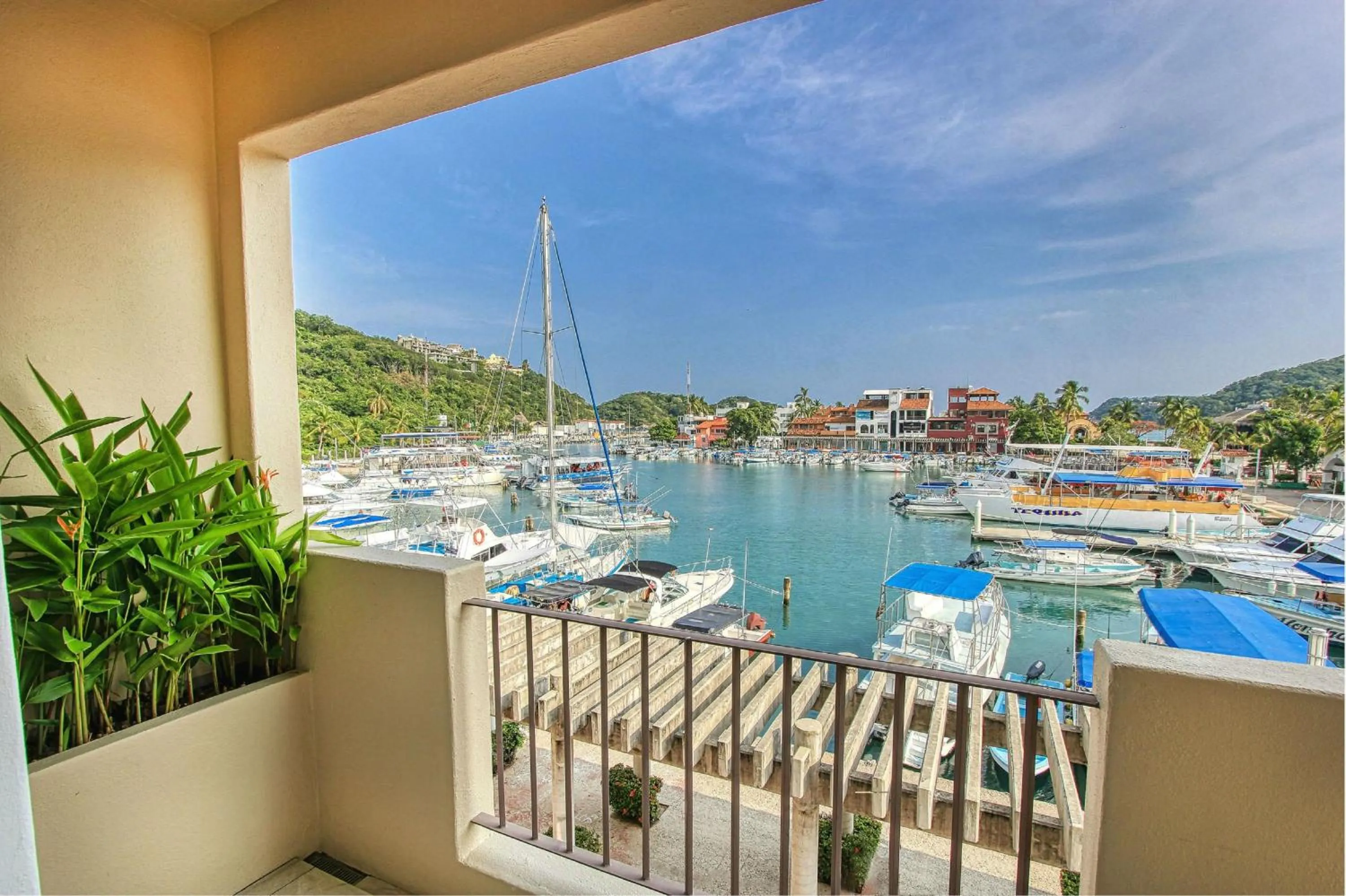 Photo of the whole room in Holiday Inn Huatulco by IHG