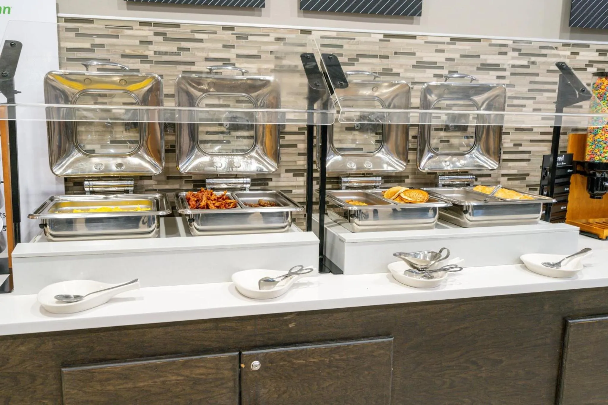 Breakfast in Holiday Inn Murfreesboro by IHG