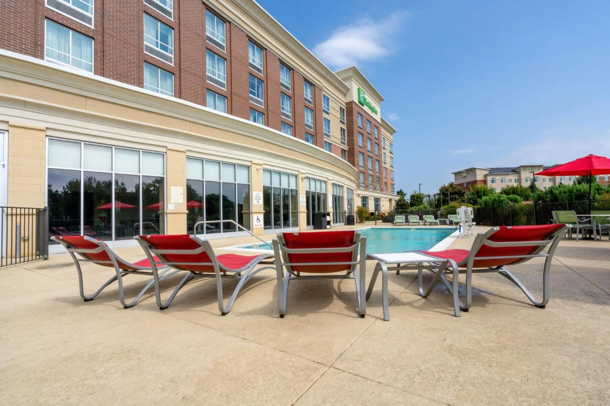Swimming pool in Holiday Inn Murfreesboro by IHG