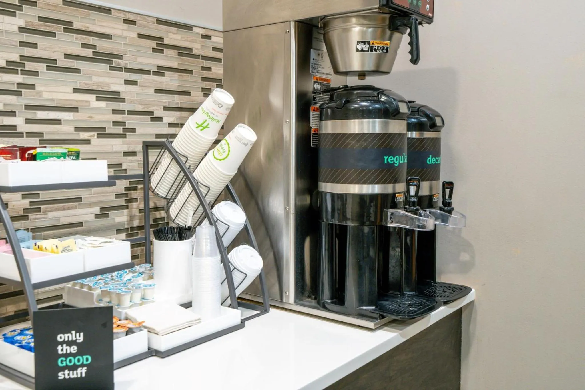 Photo of the whole room in Holiday Inn Murfreesboro by IHG