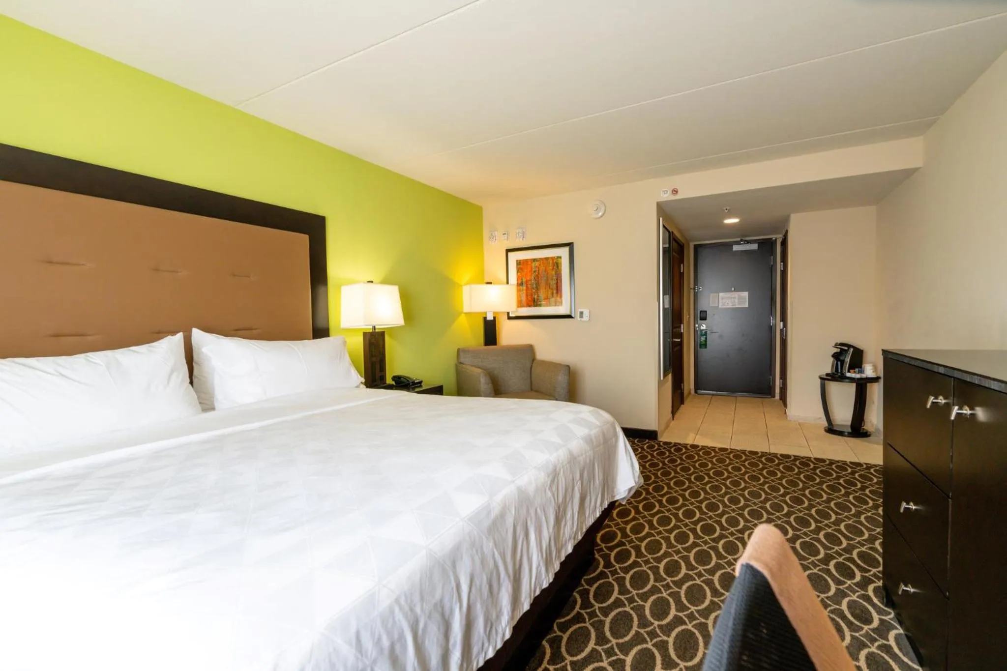 Photo of the whole room, Bed in Holiday Inn Murfreesboro by IHG