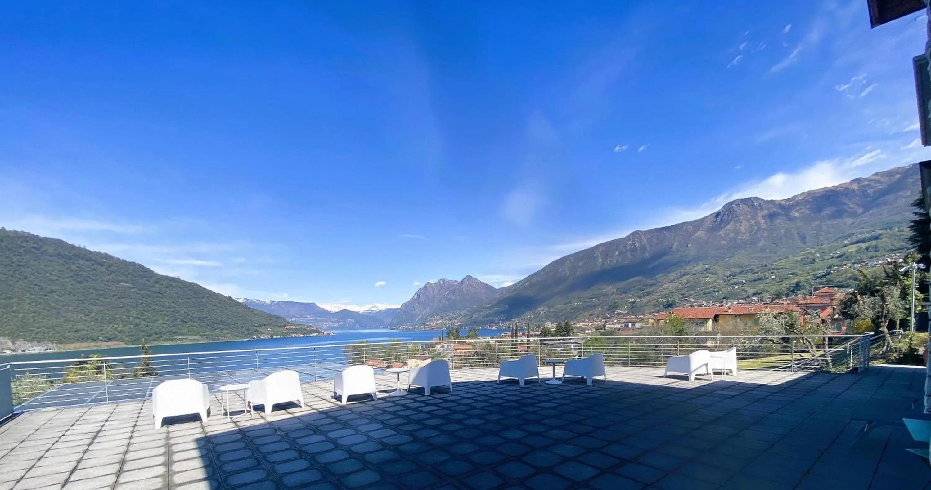 Vela di Soleville camere con e senza vista lago con ristorante & pizzeria