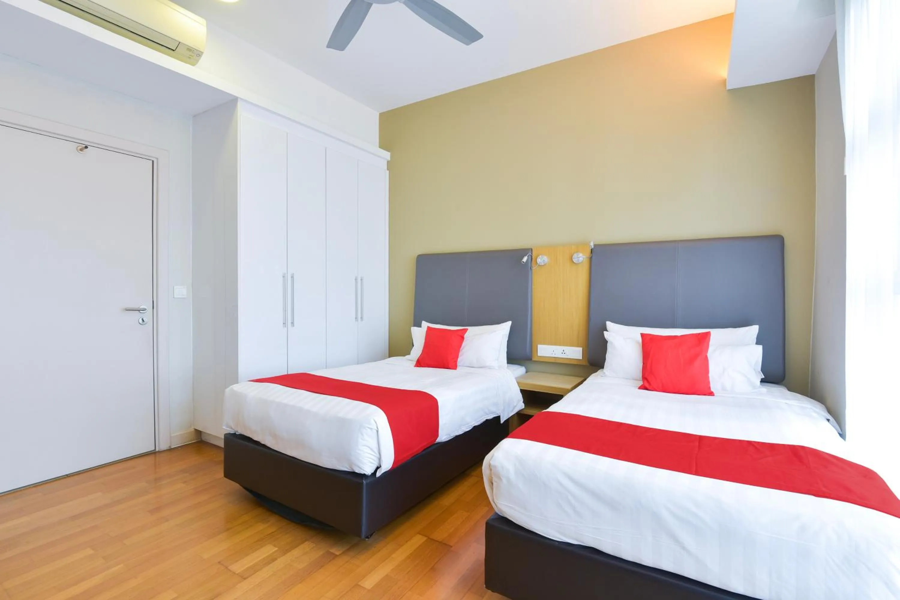 Bedroom, Bed in Sunday Hotel Near Petronas Twin Tower Formerly Suasana Suites