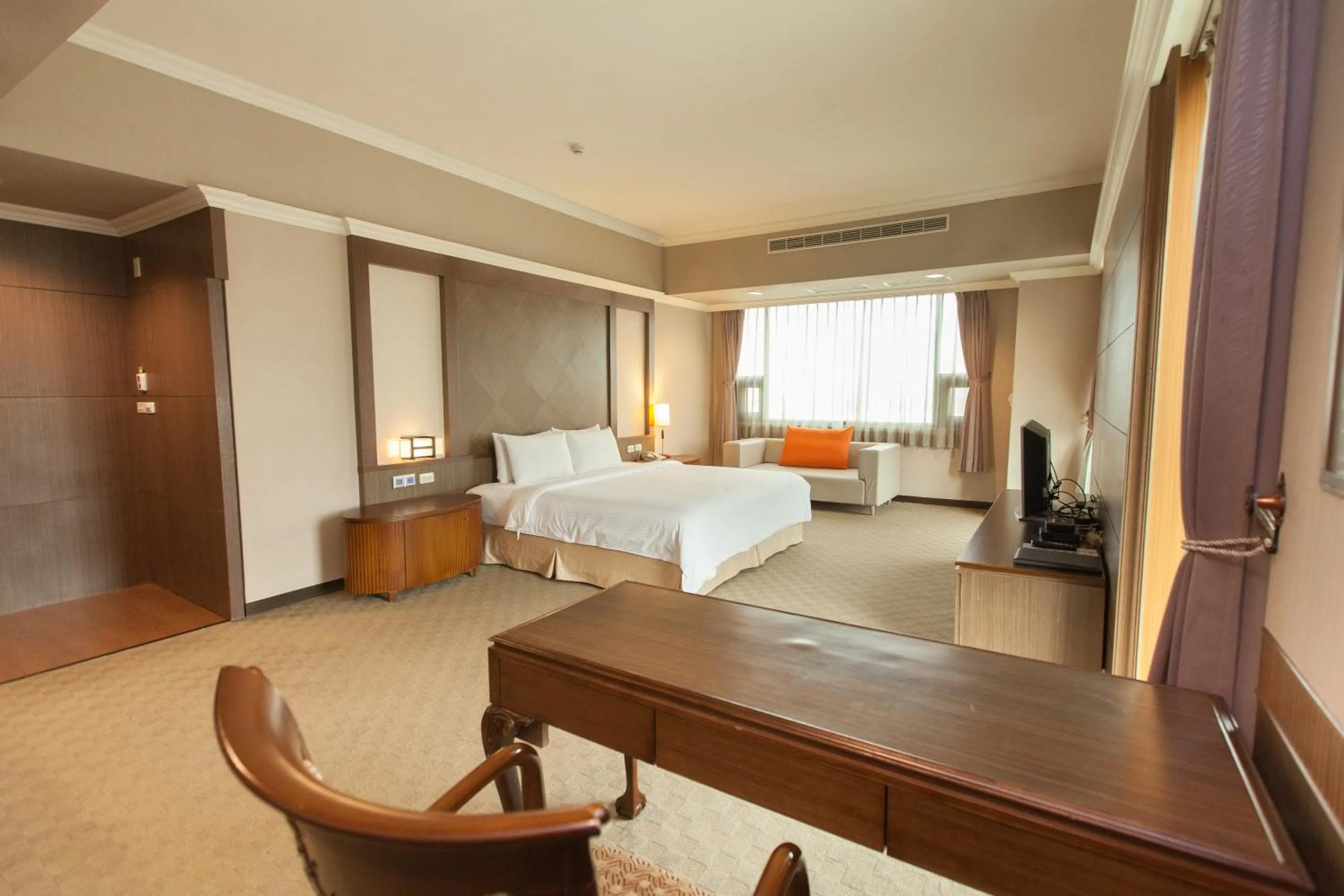 Photo of the whole room, Bed in F Hotel - Chiayi - Pet-friendly