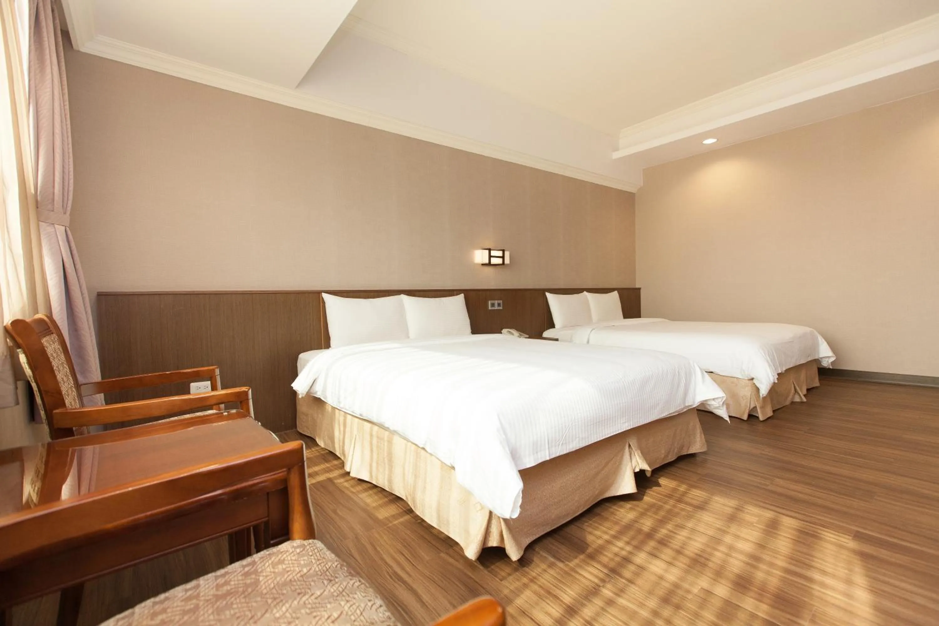 Photo of the whole room, Bed in F Hotel - Chiayi - Pet-friendly