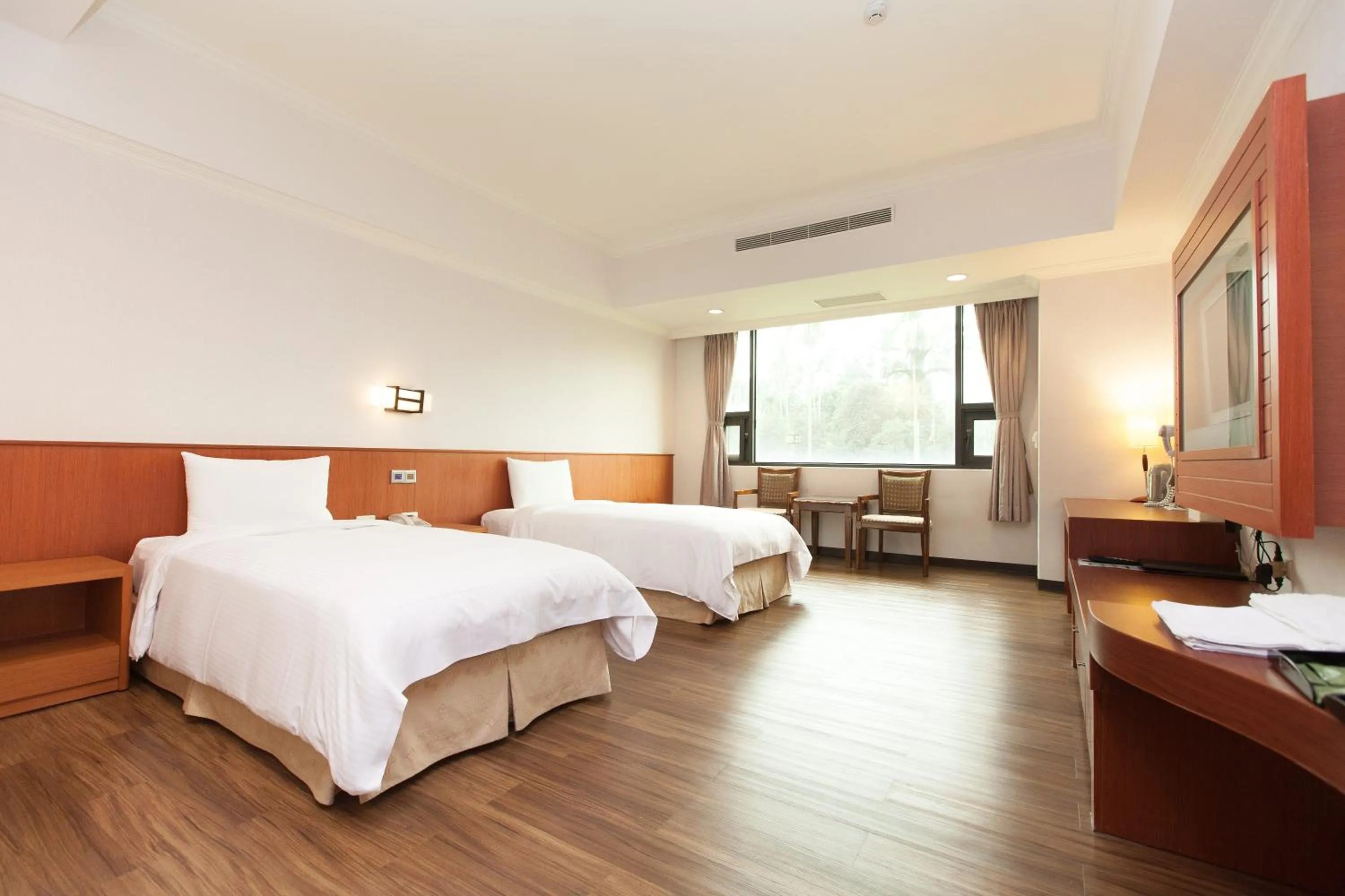 Photo of the whole room, Bed in F Hotel - Chiayi - Pet-friendly