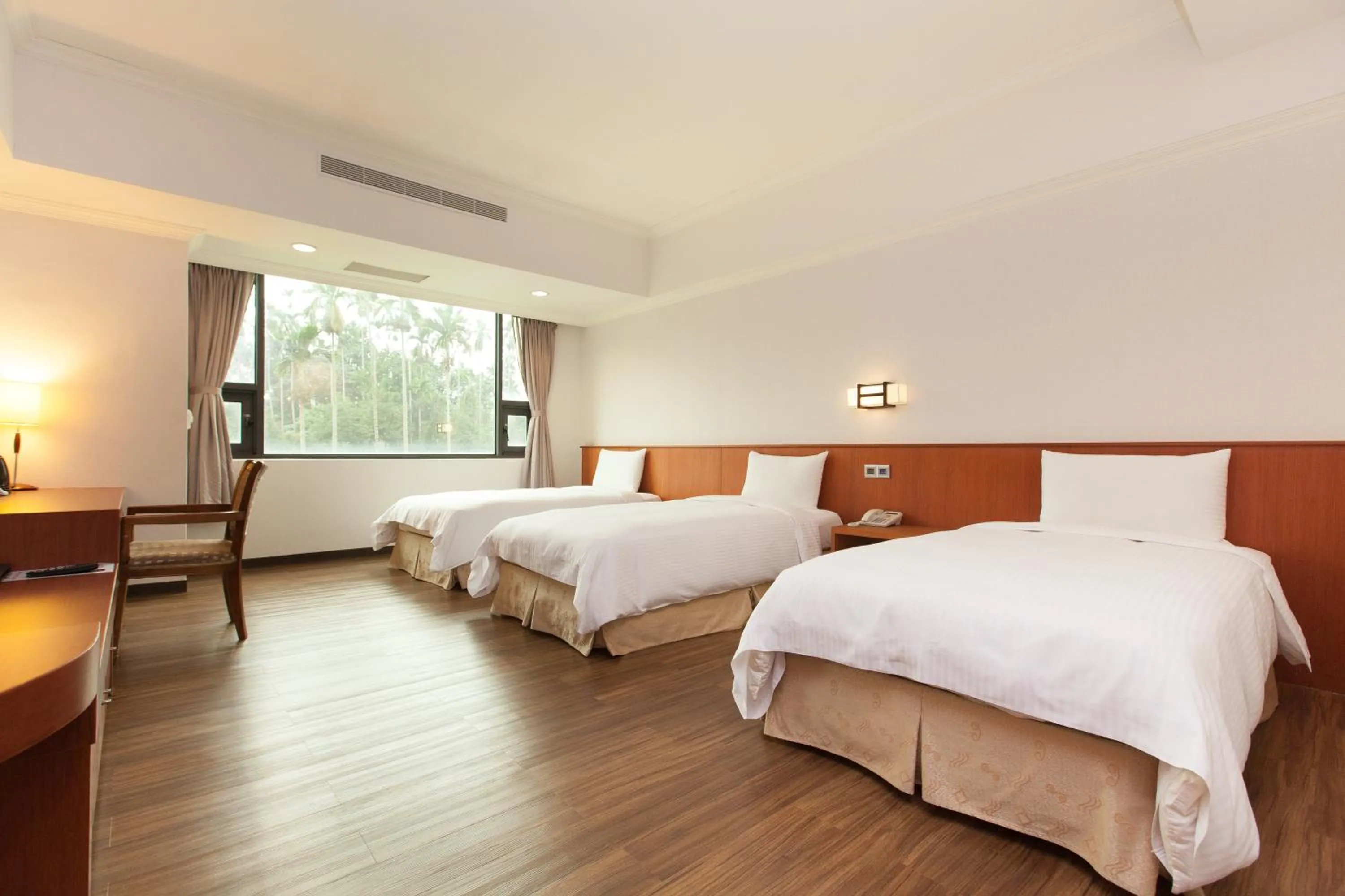 Photo of the whole room, Bed in F Hotel - Chiayi - Pet-friendly