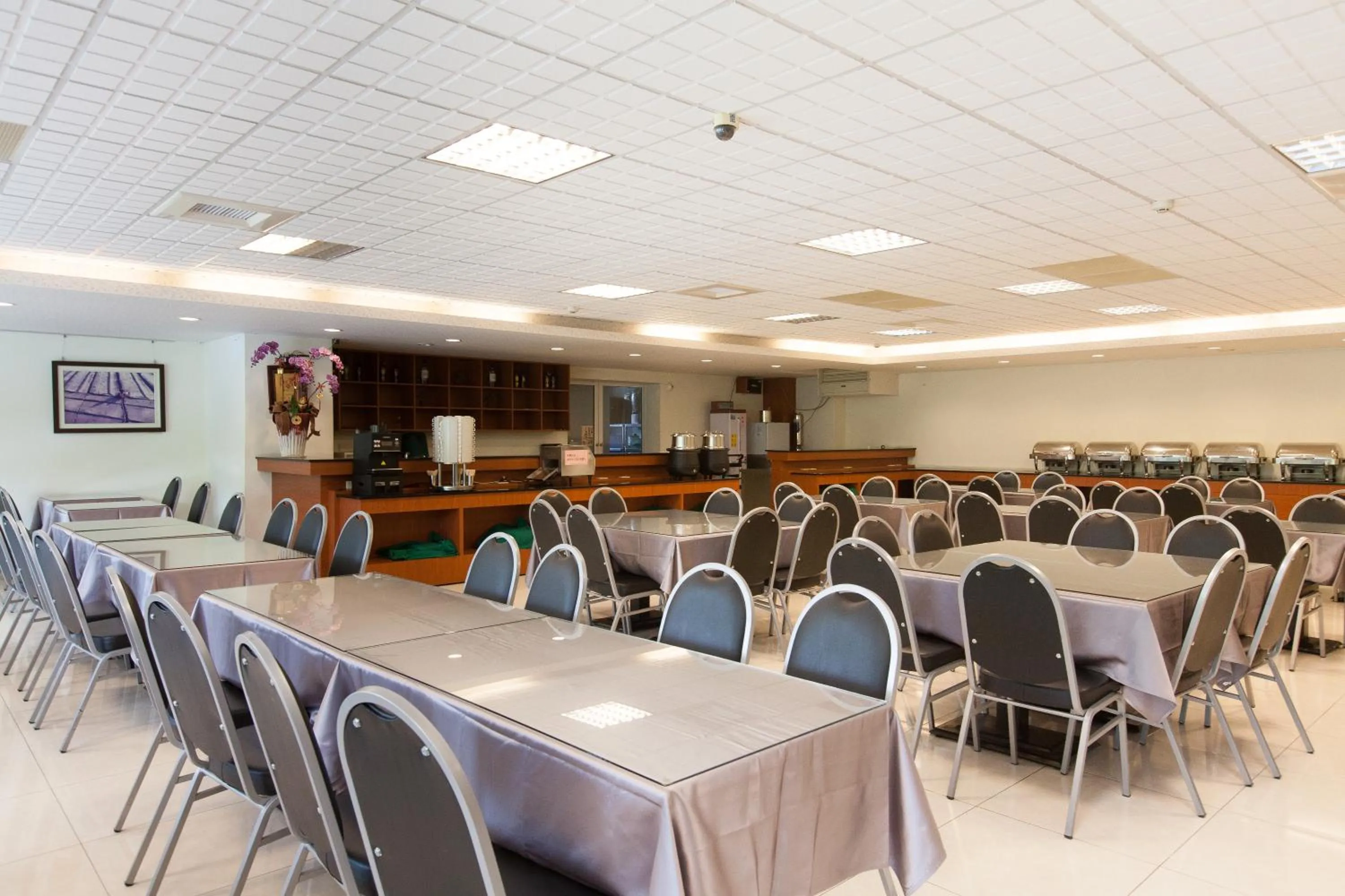 Restaurant/places to eat in F Hotel - Chiayi - Pet-friendly