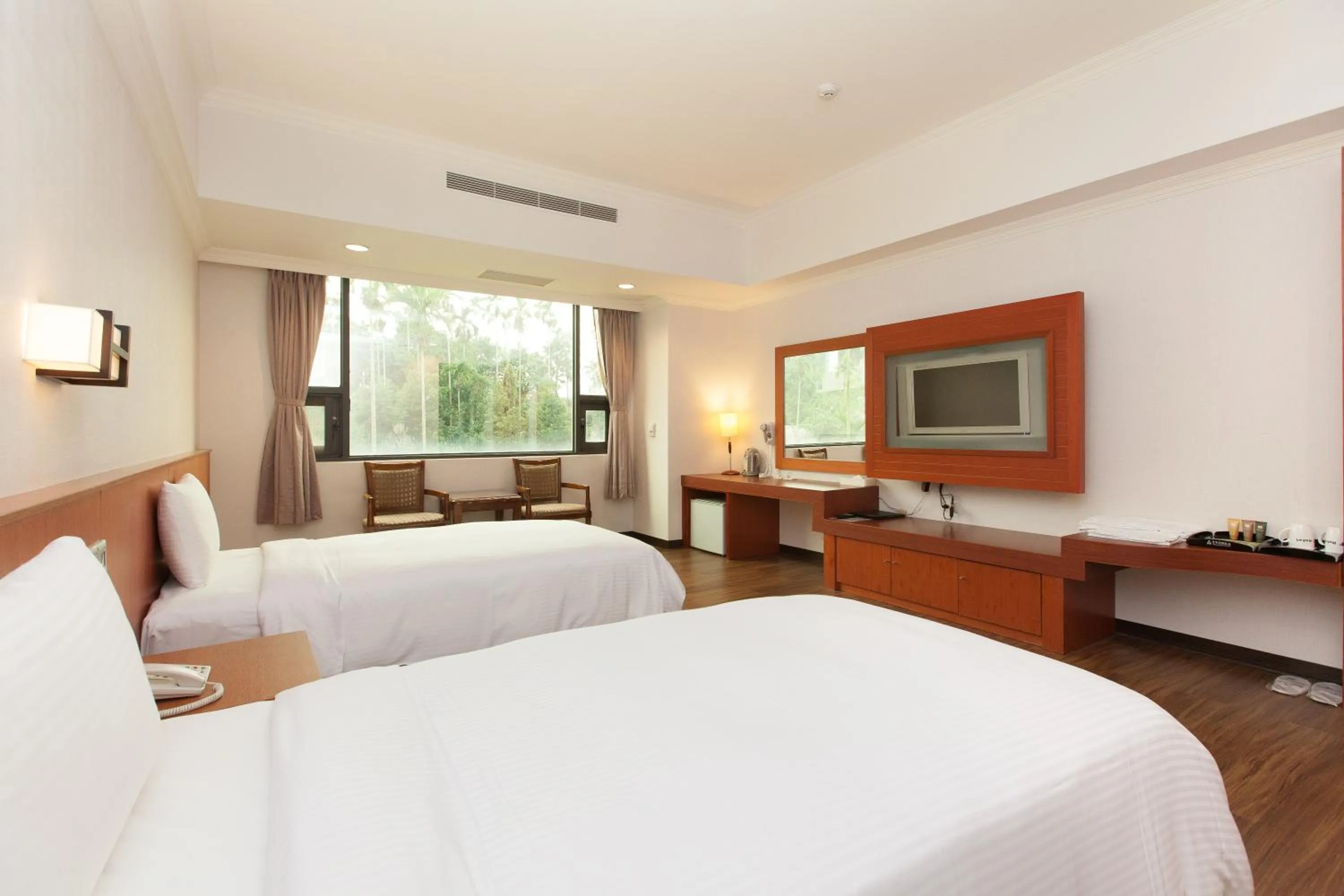Photo of the whole room, Bed in F Hotel - Chiayi - Pet-friendly
