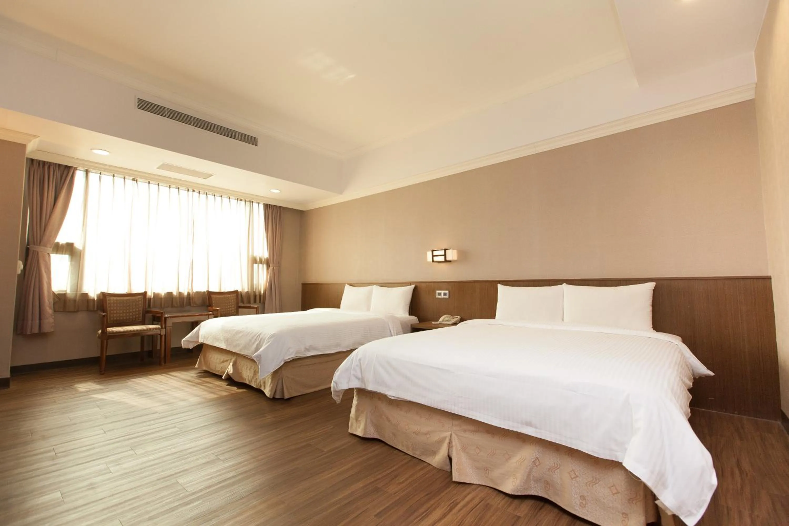 Photo of the whole room, Bed in F Hotel - Chiayi - Pet-friendly