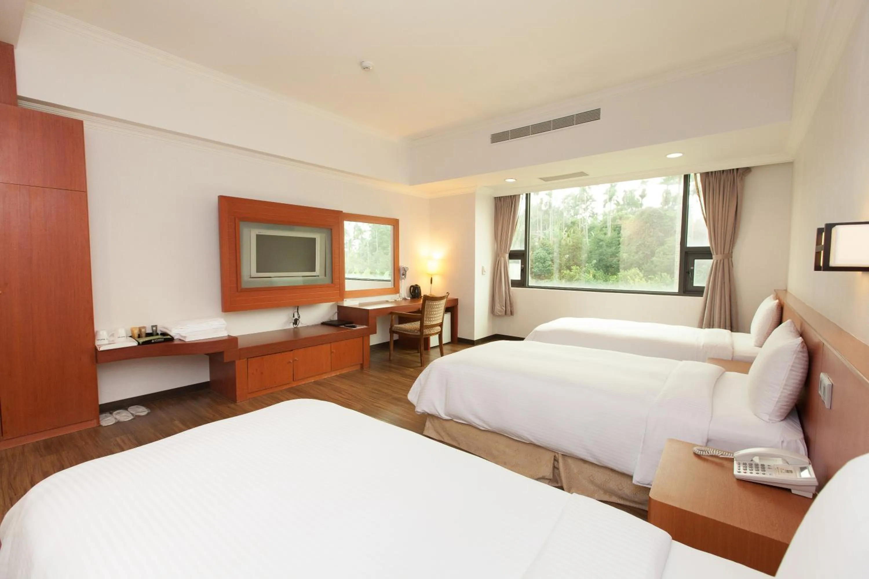 Photo of the whole room, Bed in F Hotel - Chiayi - Pet-friendly