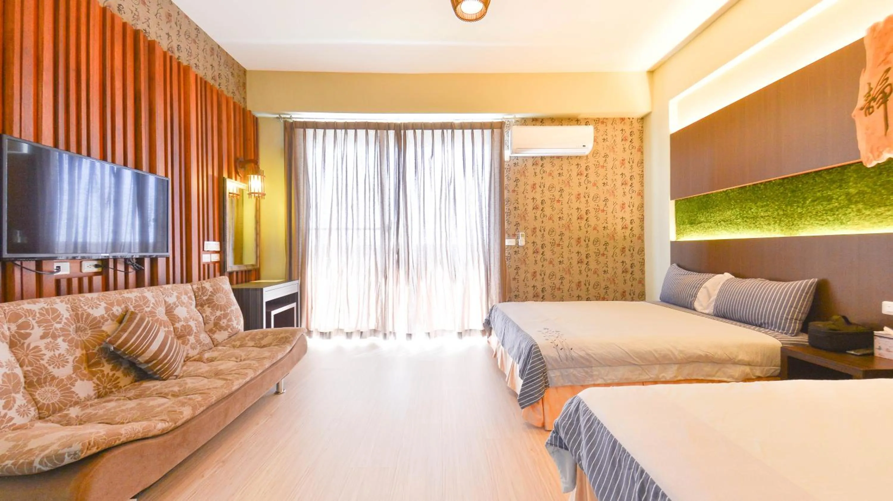 Photo of the whole room, Bed in Minsuku B&B