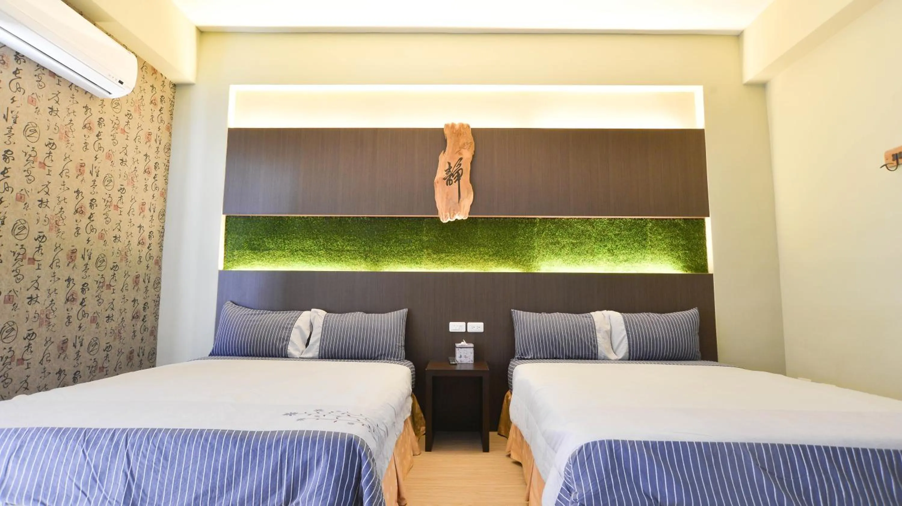 Photo of the whole room, Bed in Minsuku B&B