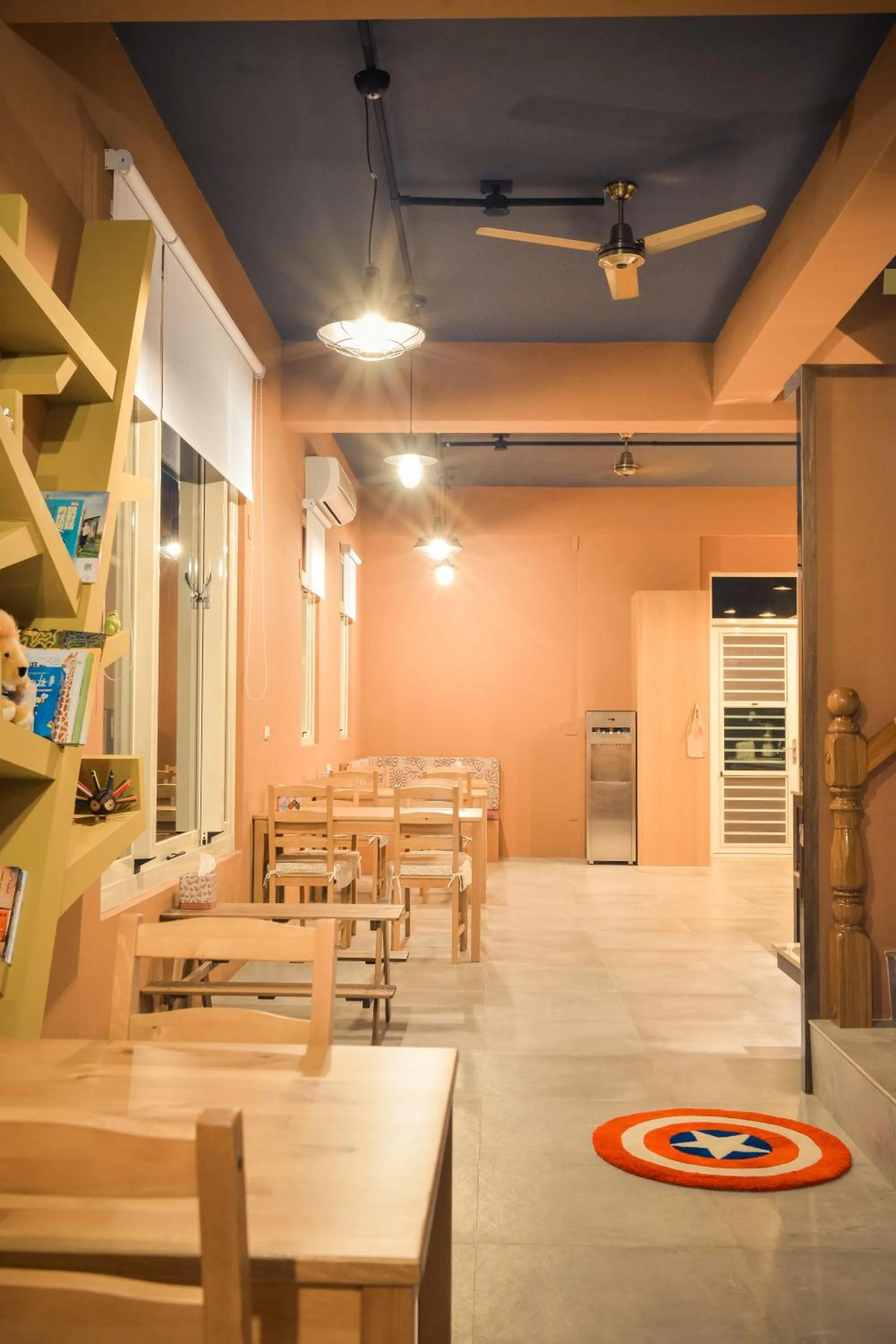 Communal lounge/ TV room in Minsuku B&B