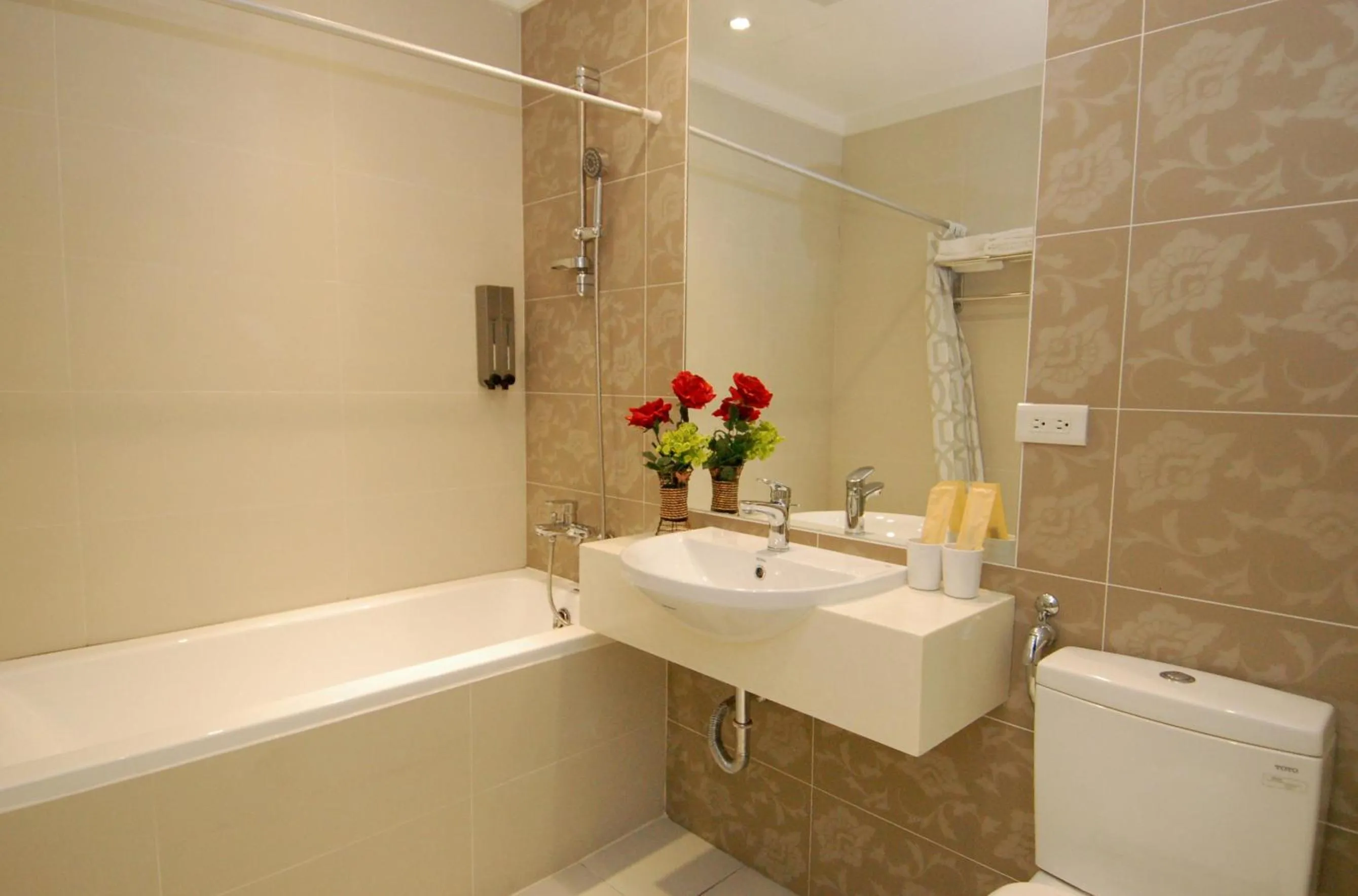 Bathroom in Season 5 Inn