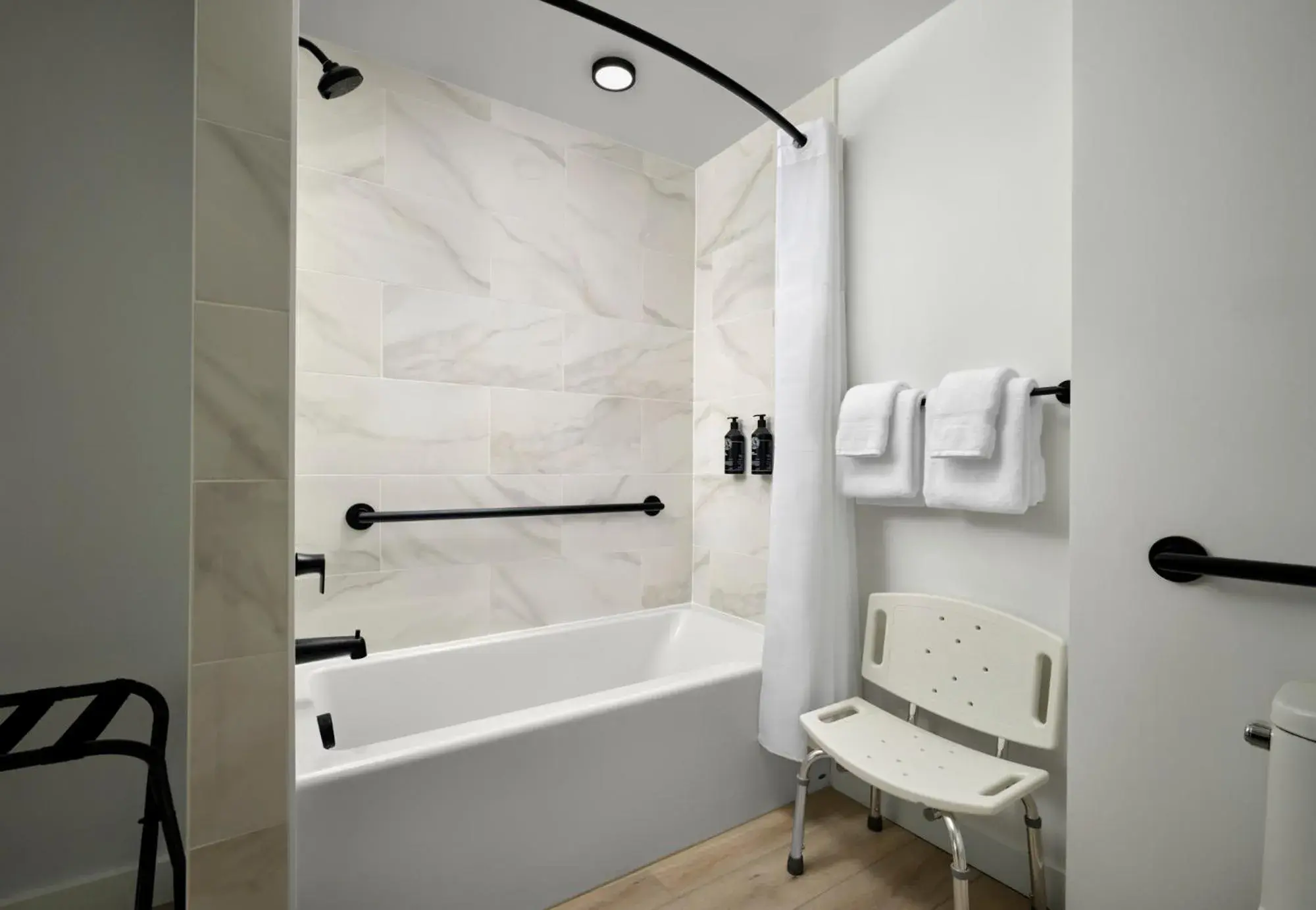 Studio - Disability Access in Sentral Gaslamp Quarter Studio - Disability Access in Sentral Gaslamp Quarter