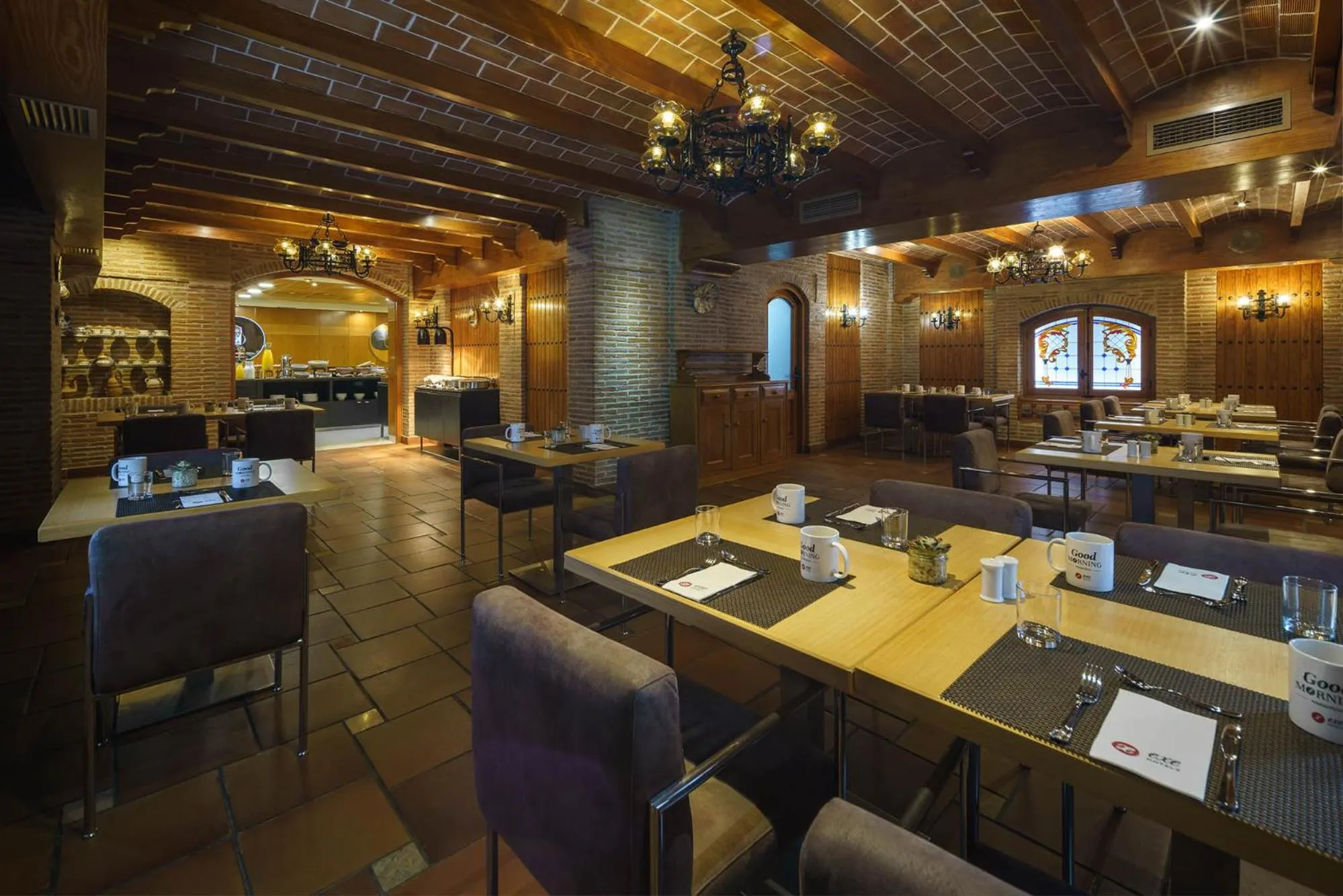 Restaurant/places to eat in Exe Almería Centro