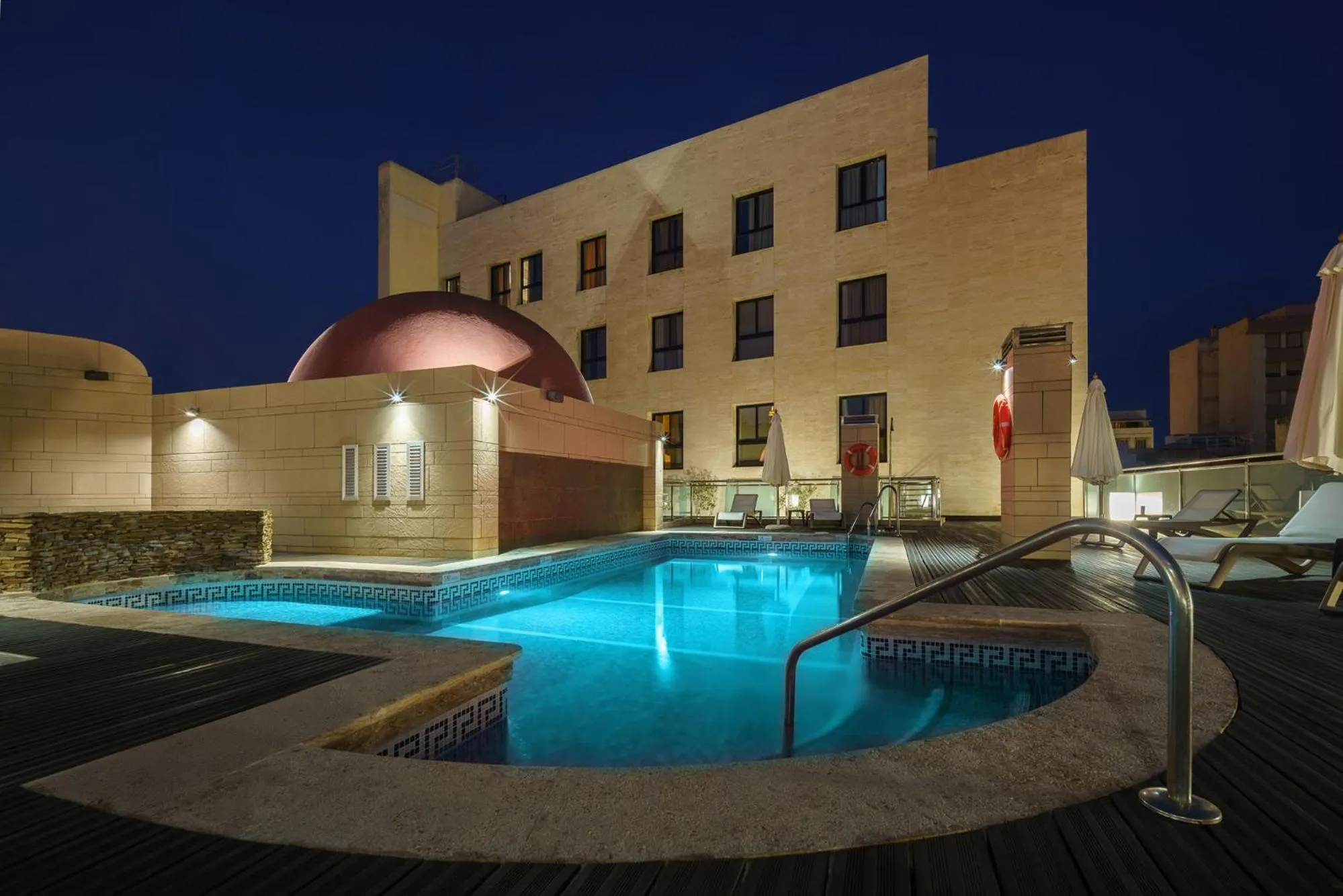 Swimming pool in Exe Almería Centro