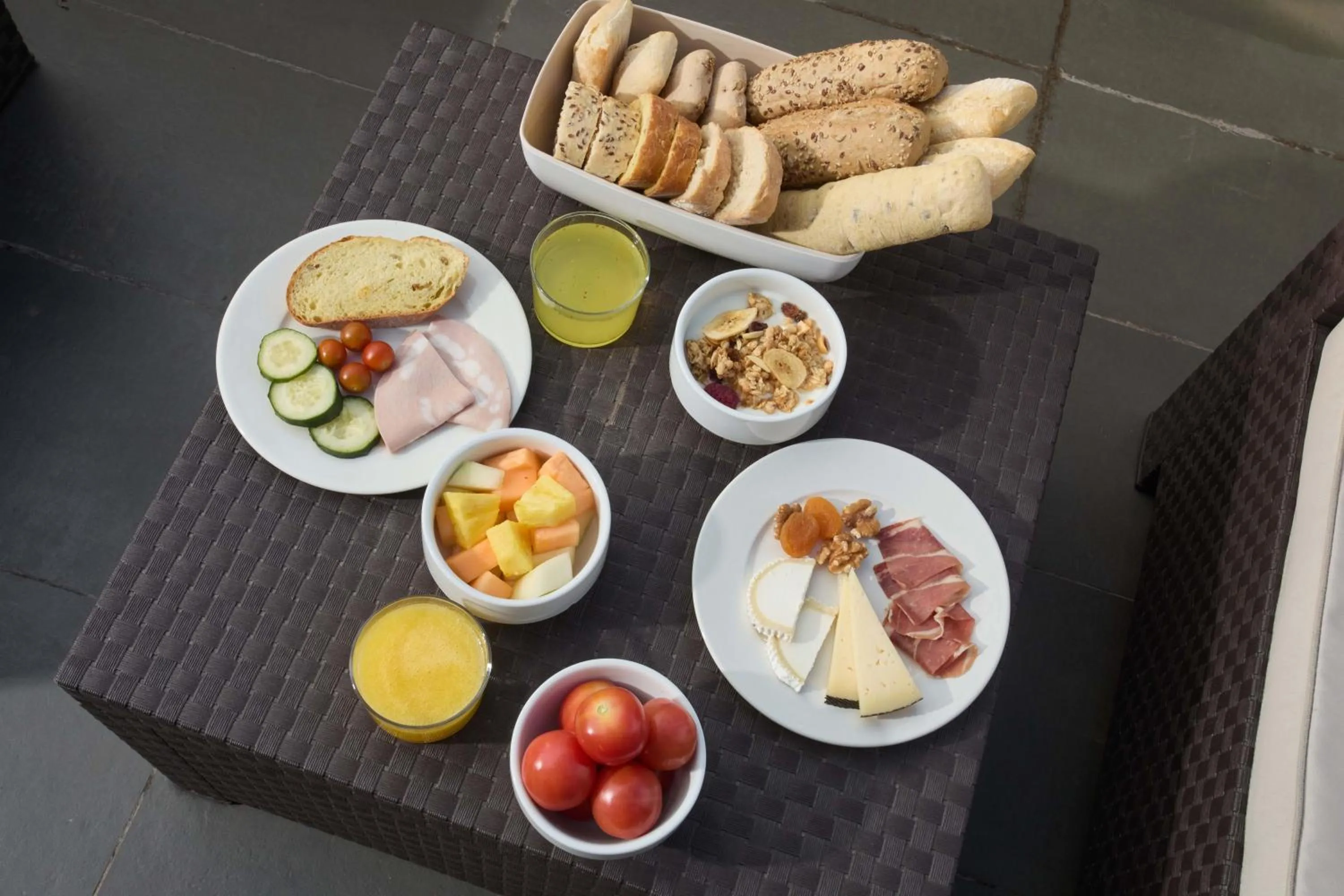 Photo of the whole room in 1881 Barcelona Rosellón Hotel