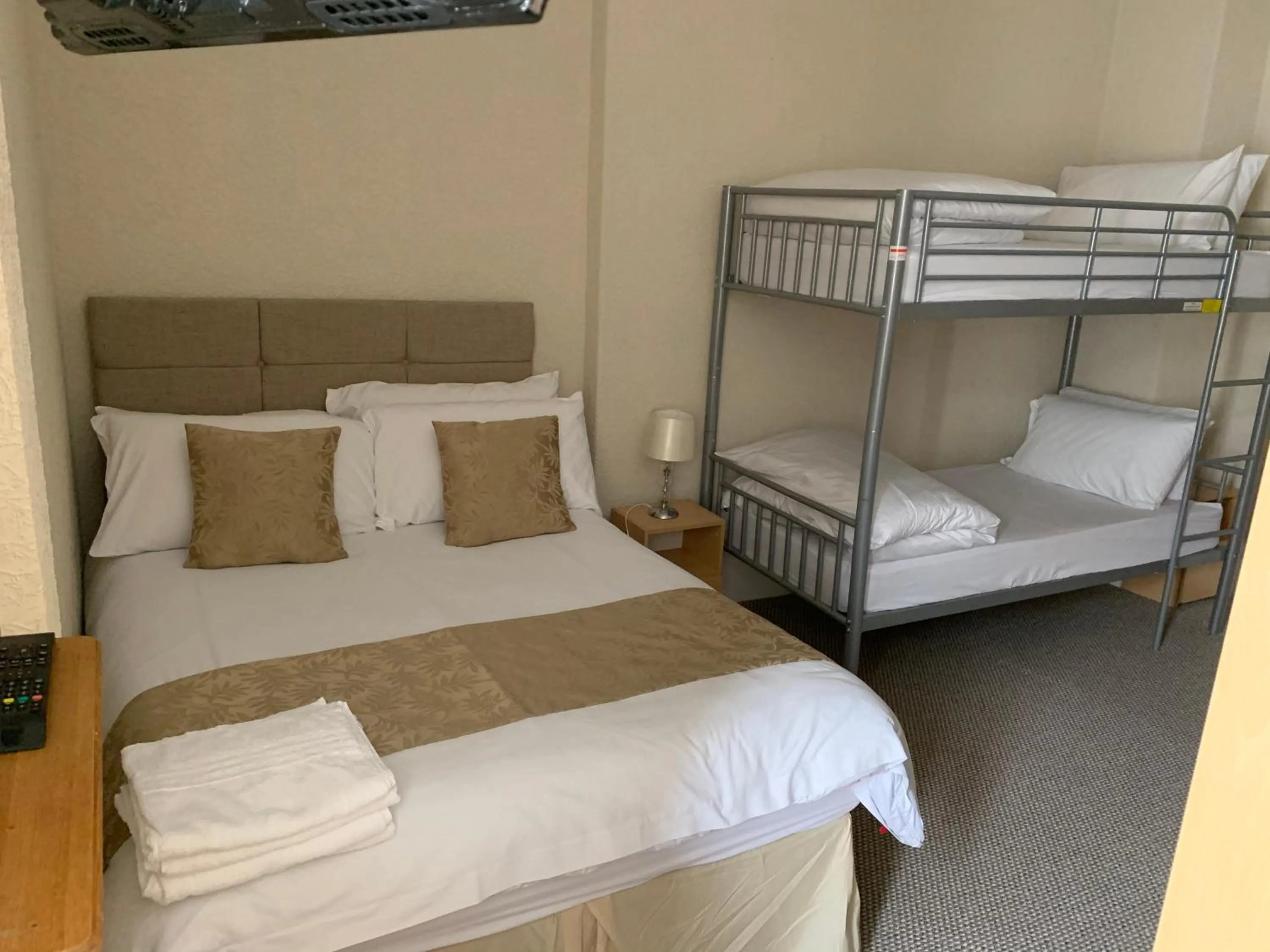 Bed in Sharn Bek Hotel