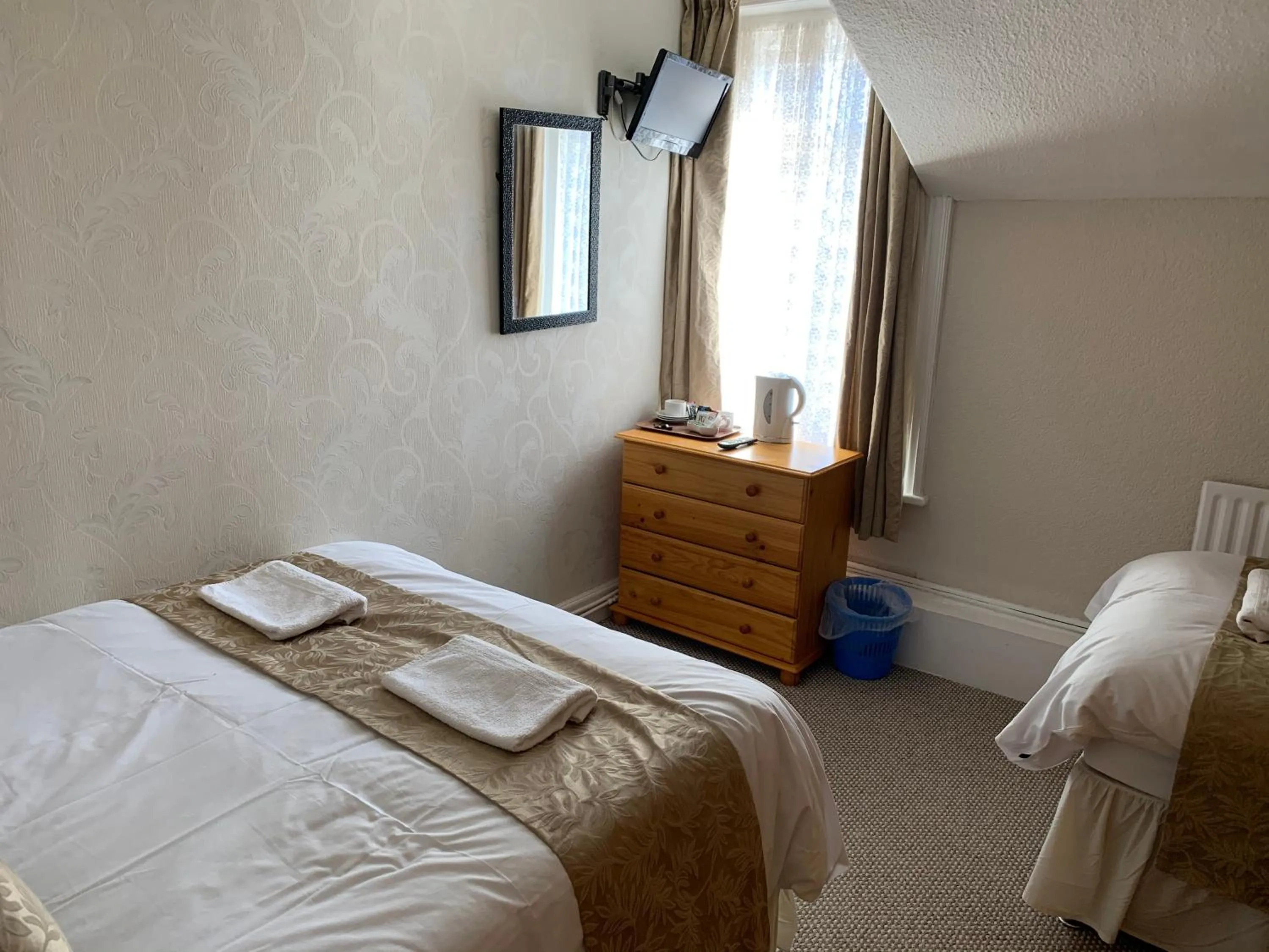 Bed in Sharn Bek Hotel