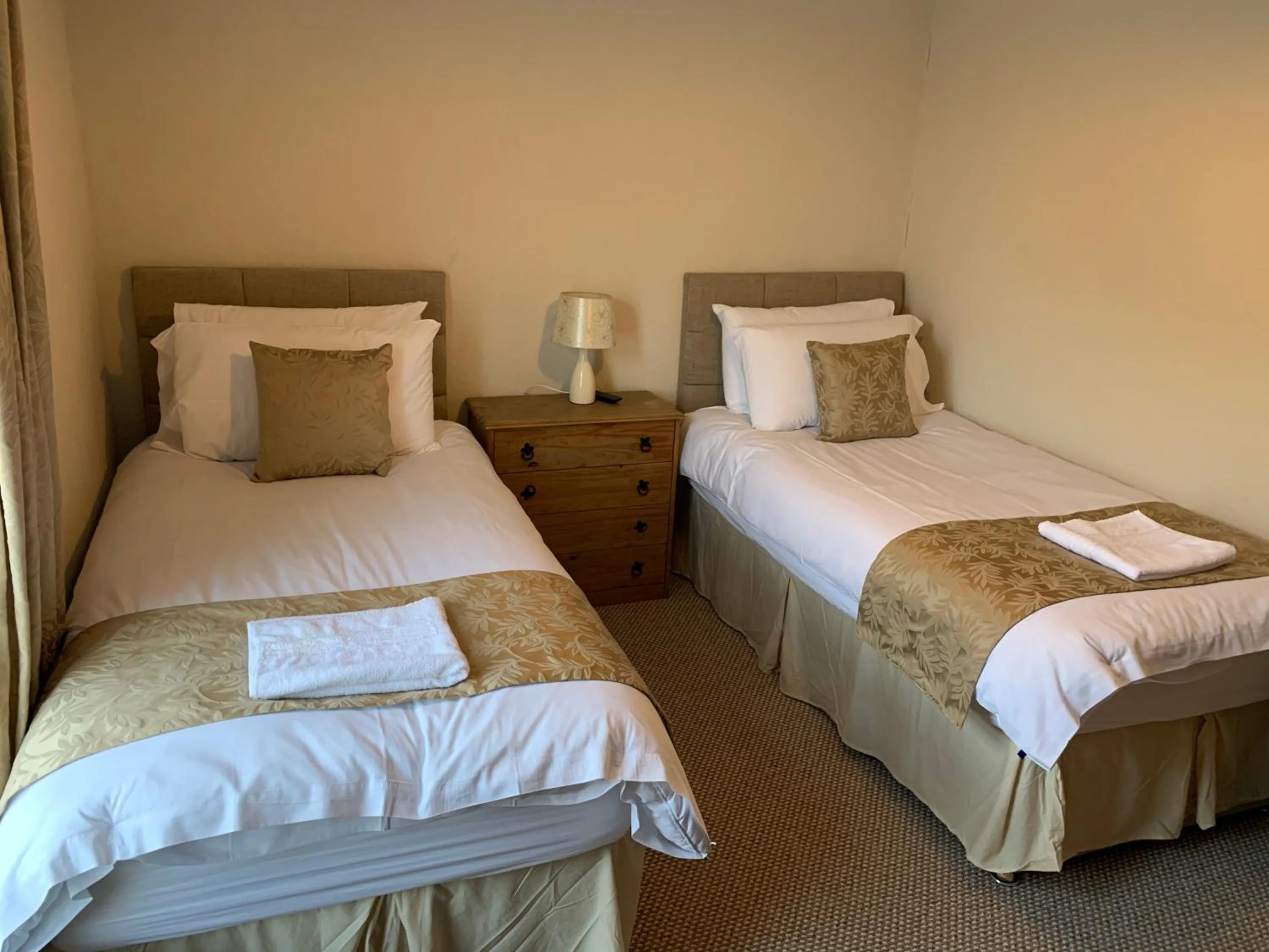 Bed in Sharn Bek Hotel