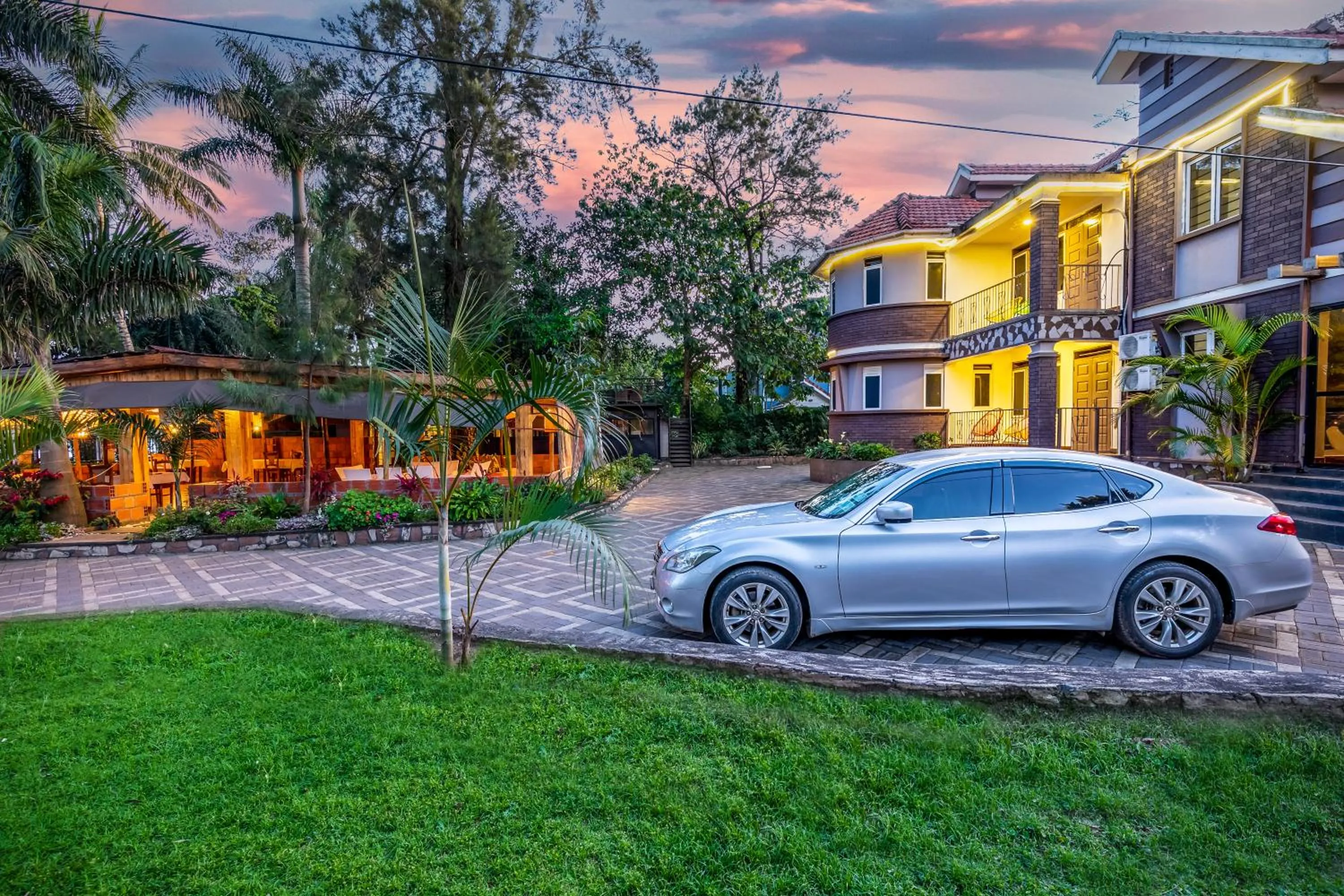 Saffron Beach Bistro and Cottages