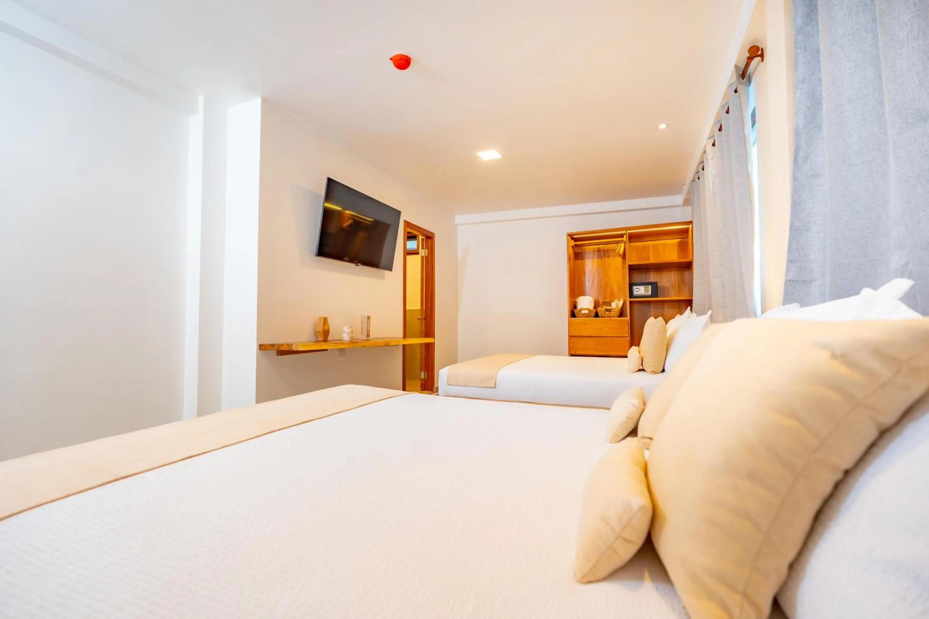 Bedroom, Bed in El Barranco Galapagos