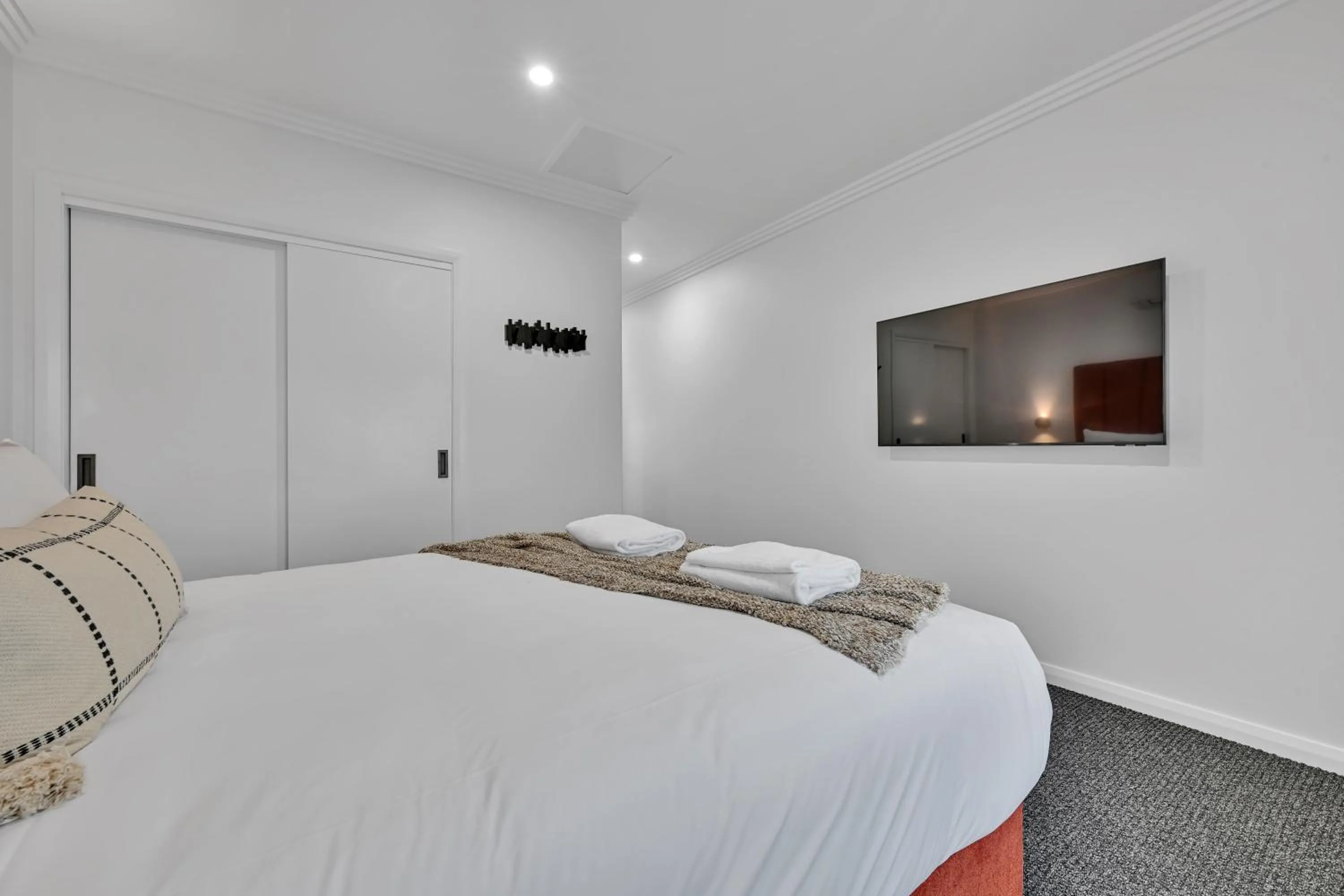 Bedroom, Bed in The Mac