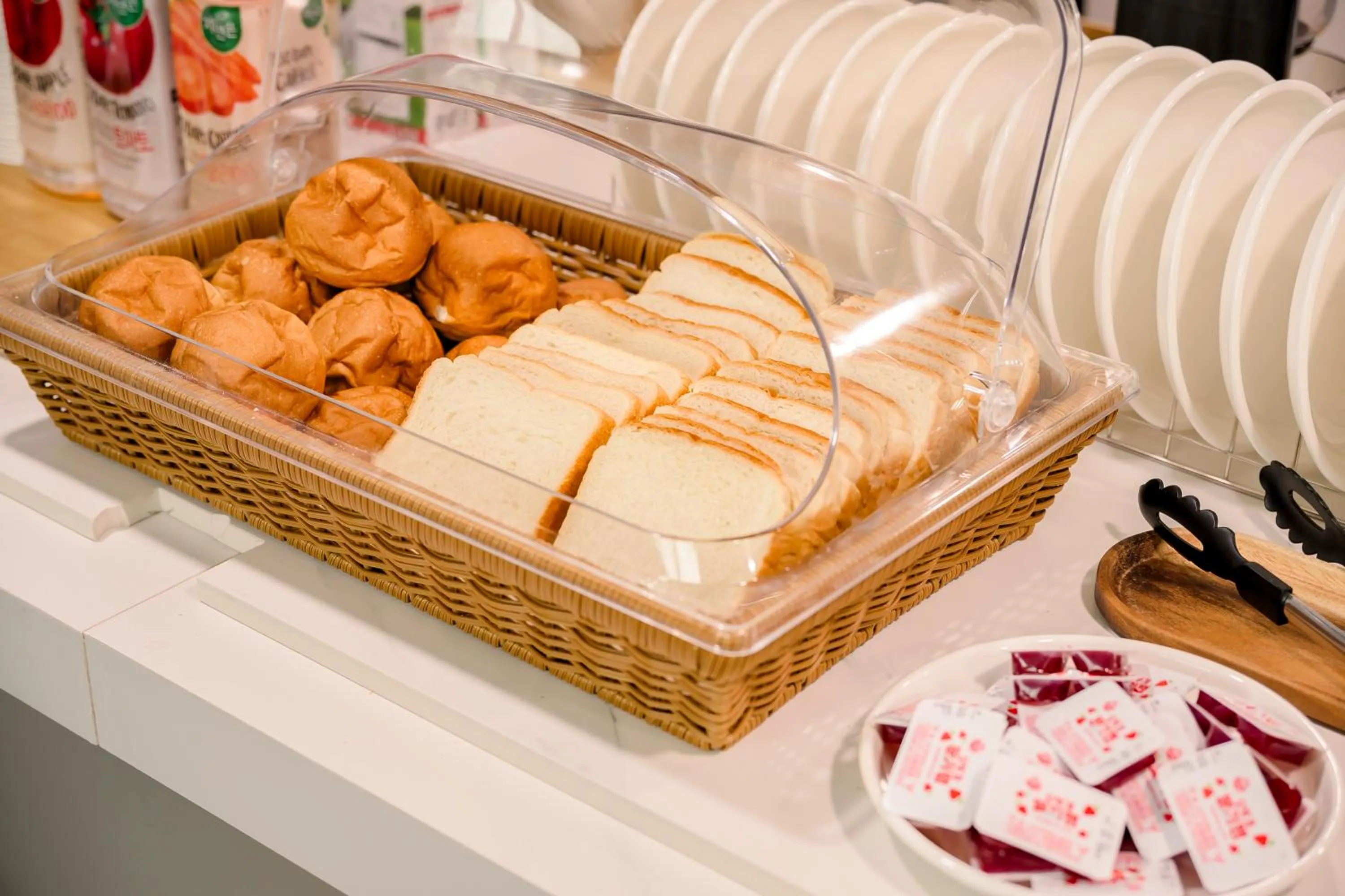 Breakfast in Hotel Moon