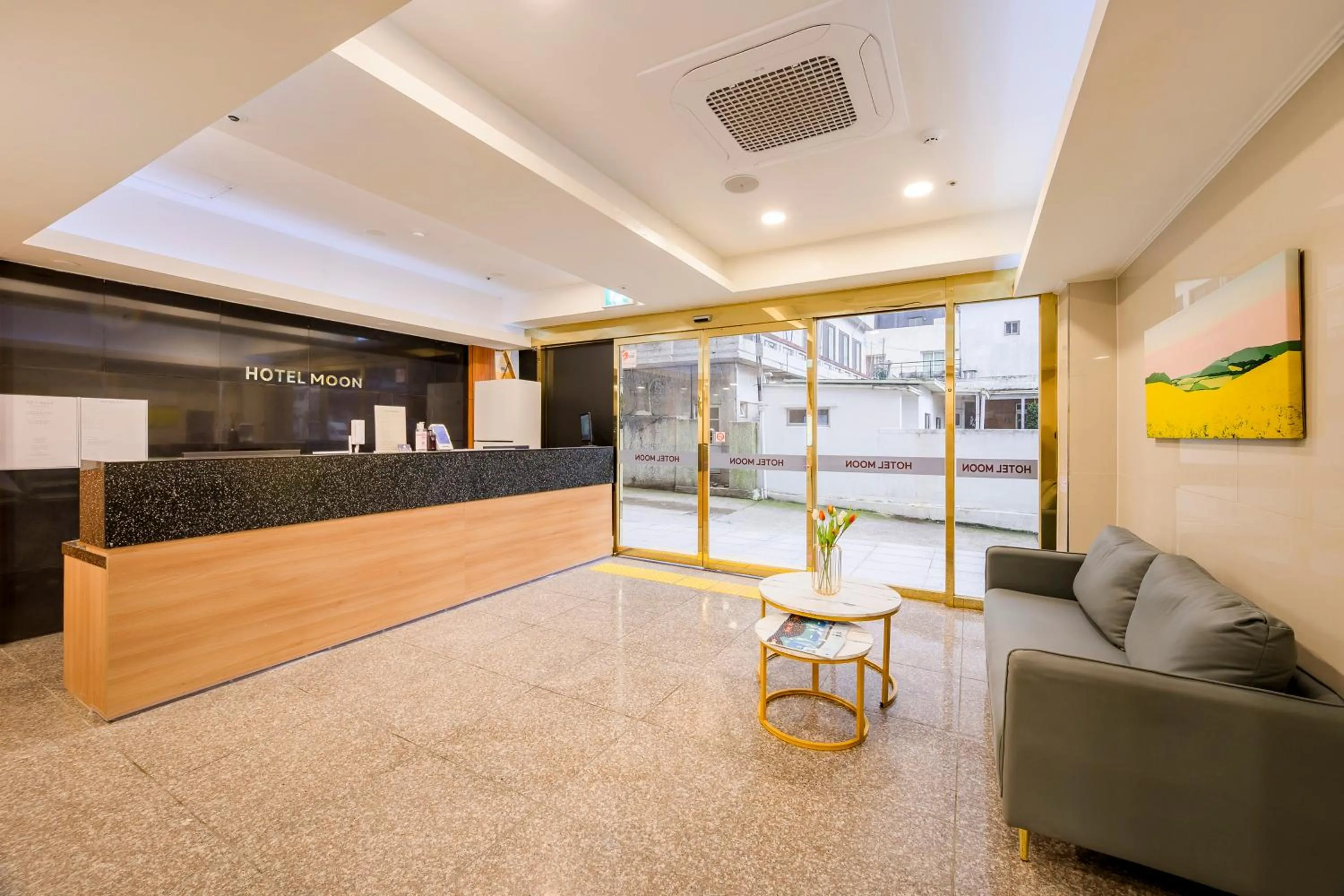 Lobby or reception in Hotel Moon