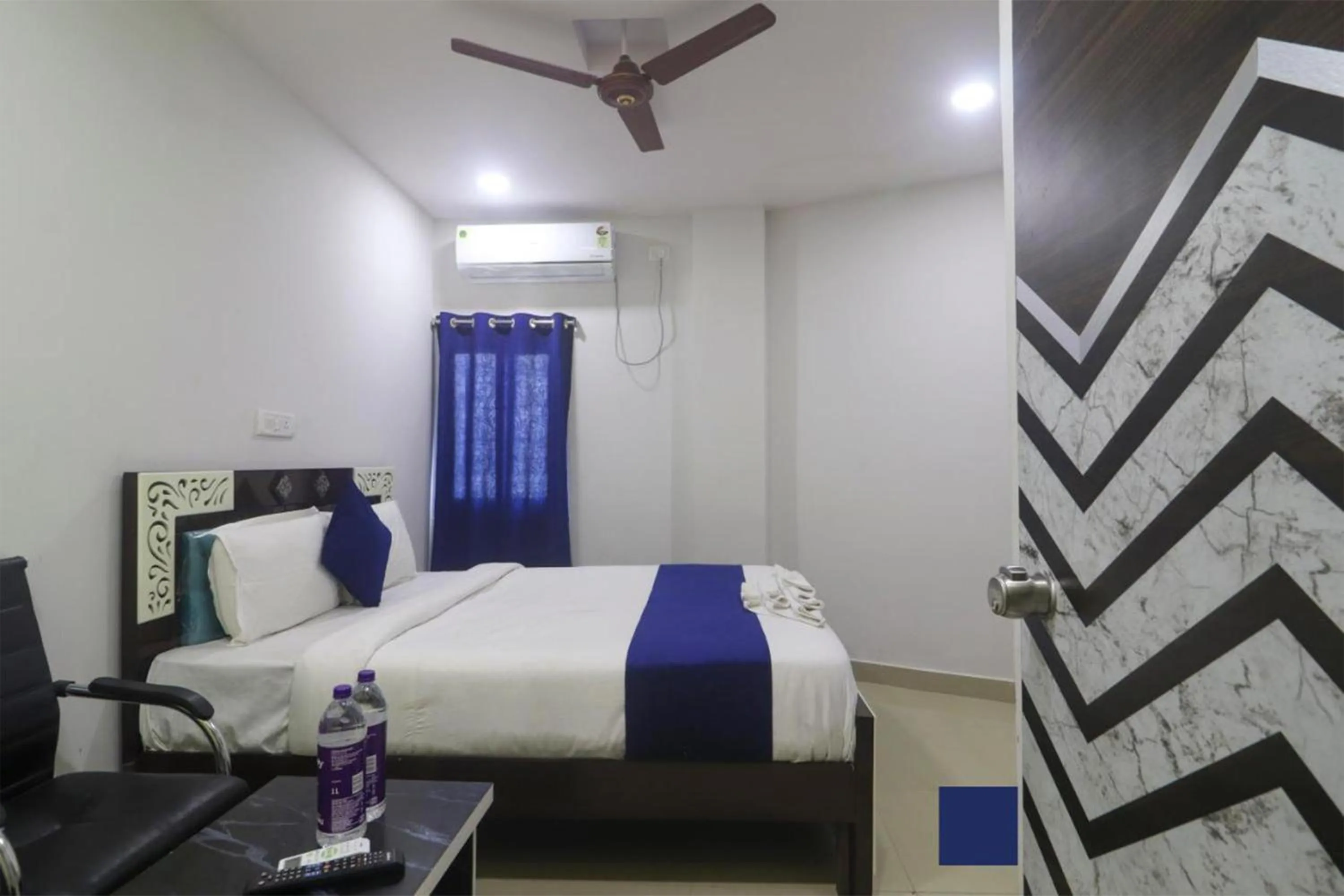 Bedroom in The Galaxy Grand Hotel