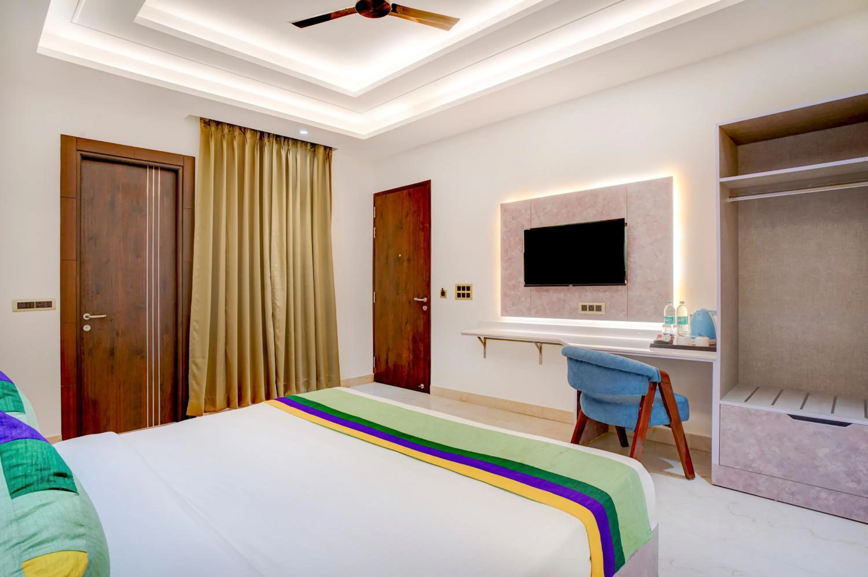 Bedroom, Bed in Treebo Corporate Inn