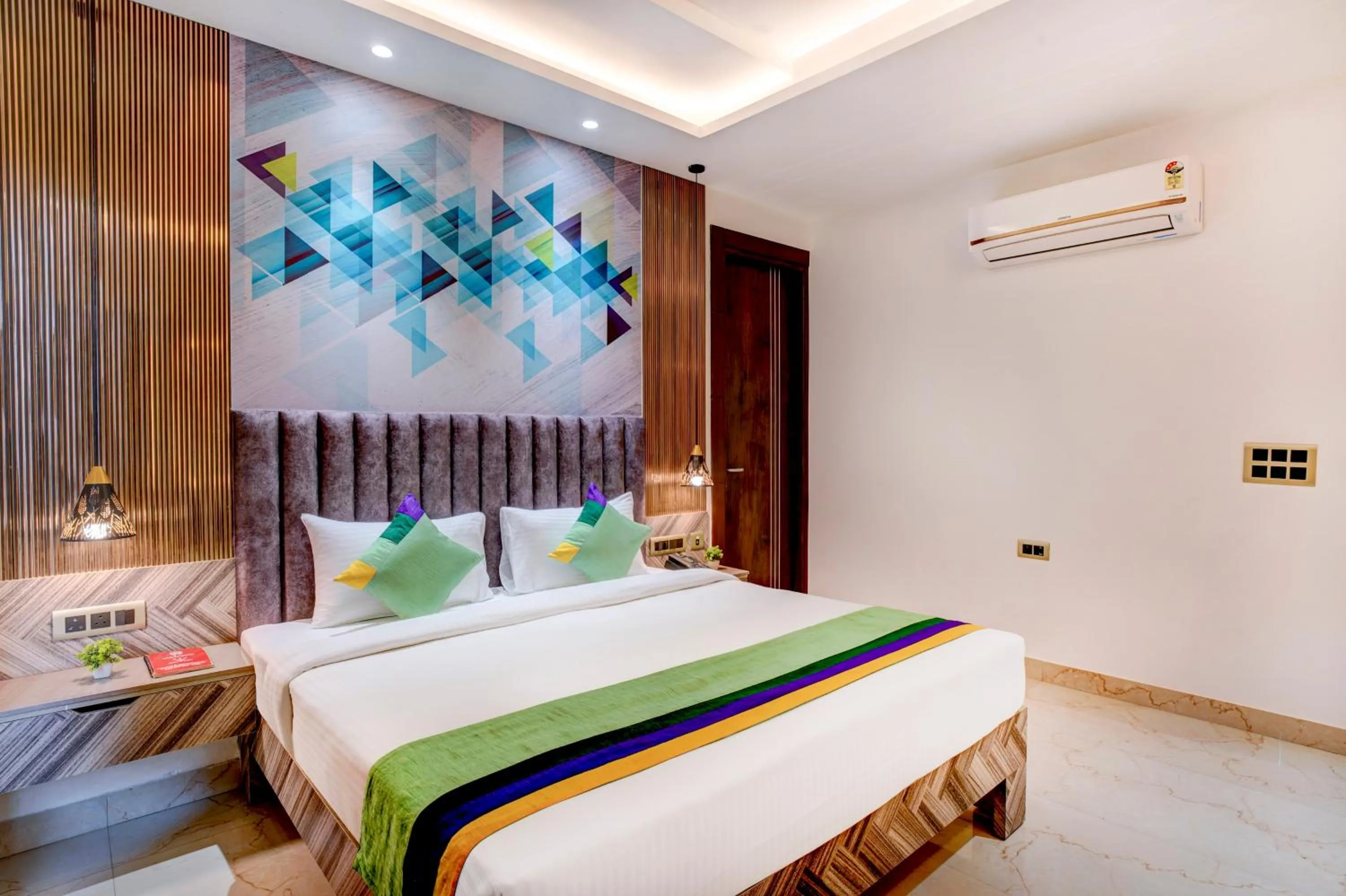 Bedroom, Bed in Treebo Corporate Inn