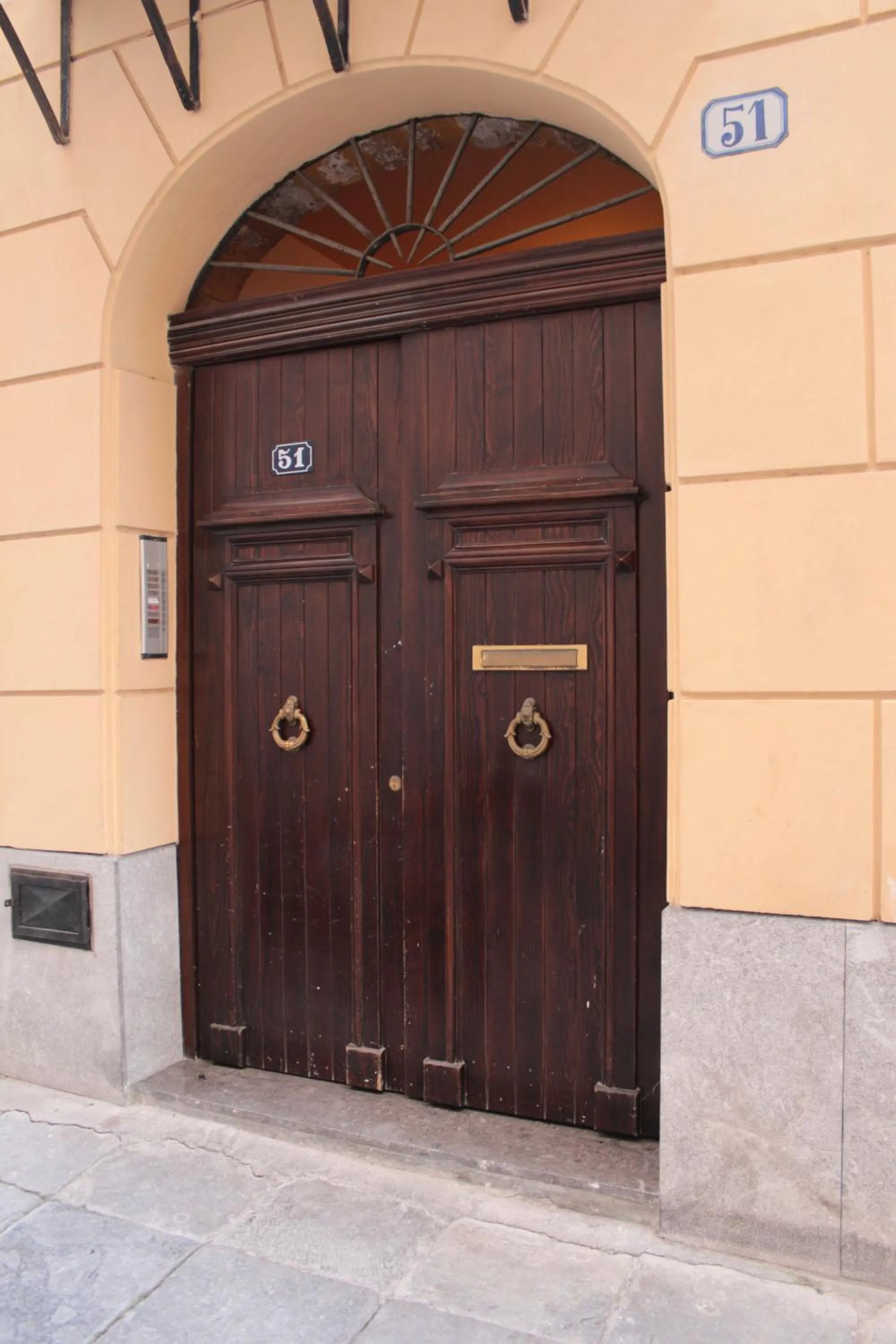 Street view in B&B Teatro