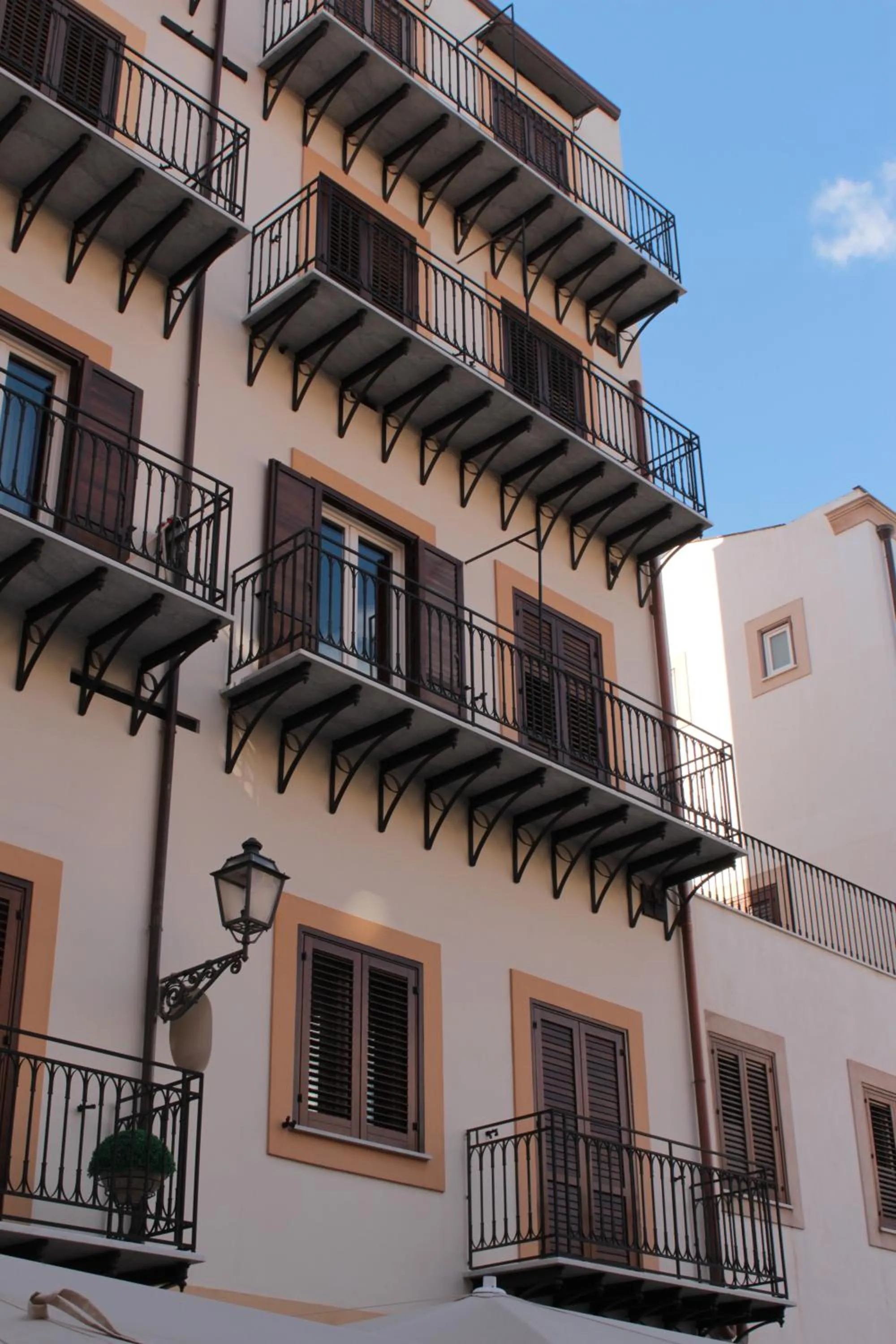 Property building in B&B Teatro