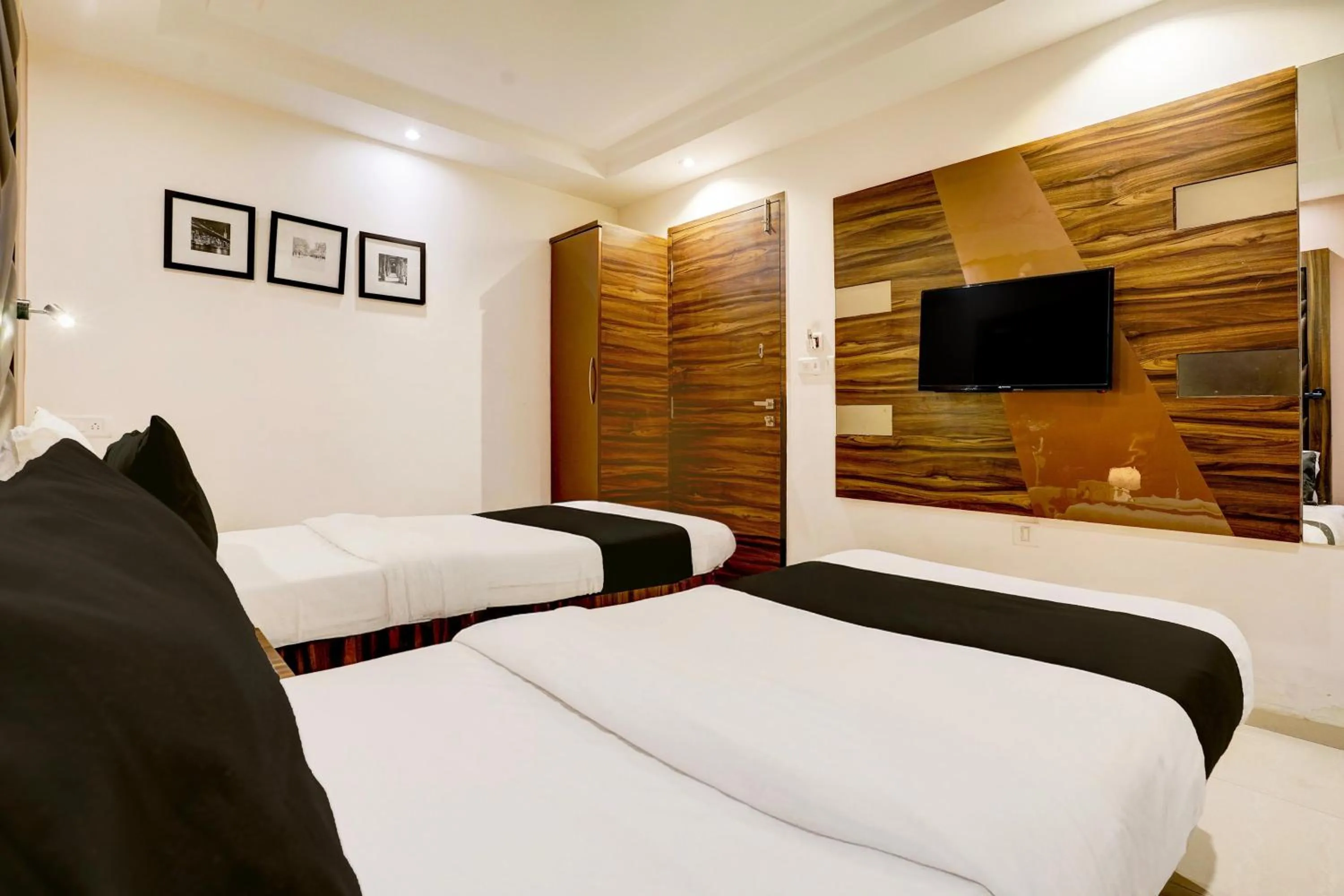 Bedroom, Bed in Super Hotel O Mumbai Central Formerly Park Palace