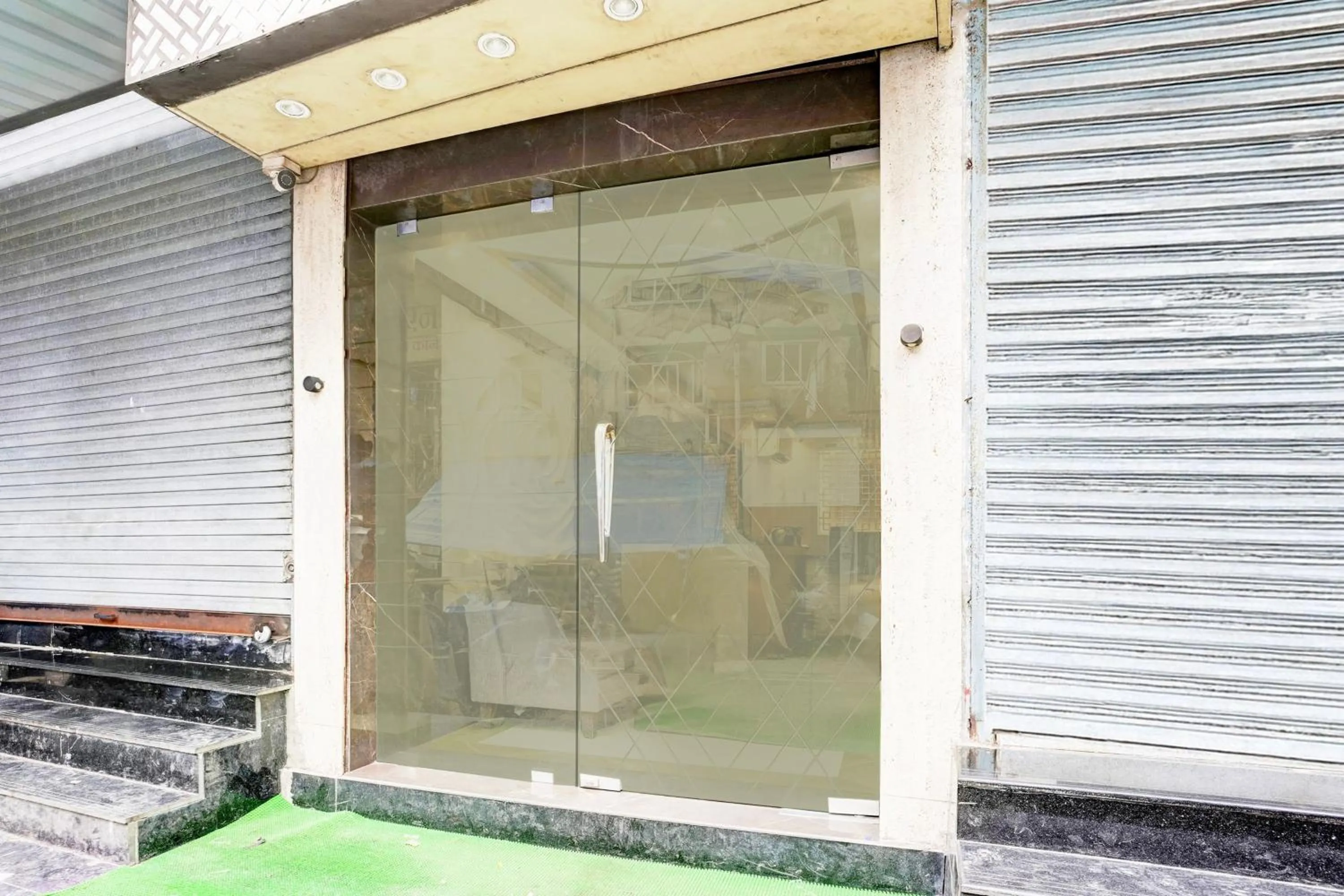 Facade/entrance in Super Hotel O Mumbai Central Formerly Park Palace