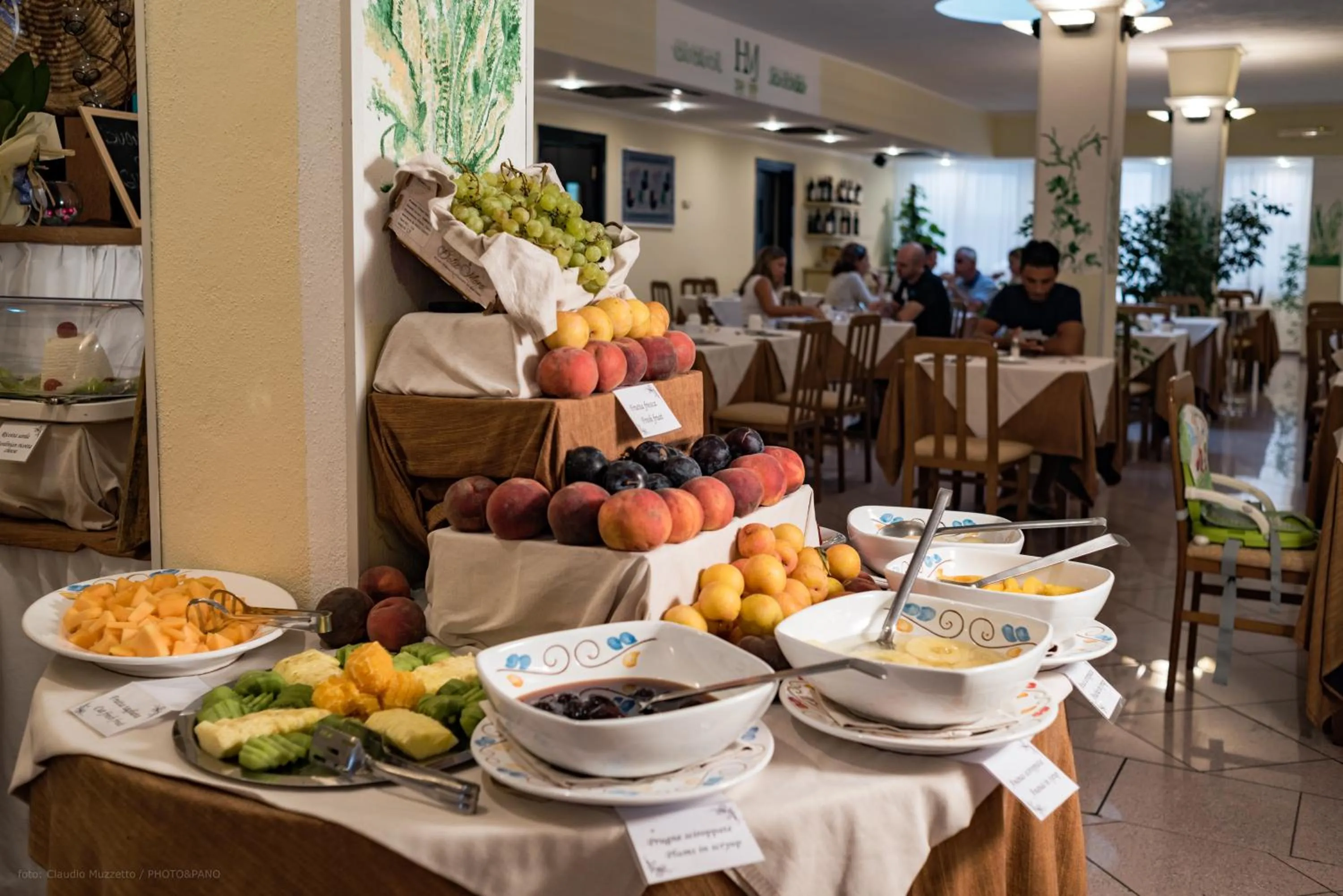 Restaurant/places to eat in Hotel Majore