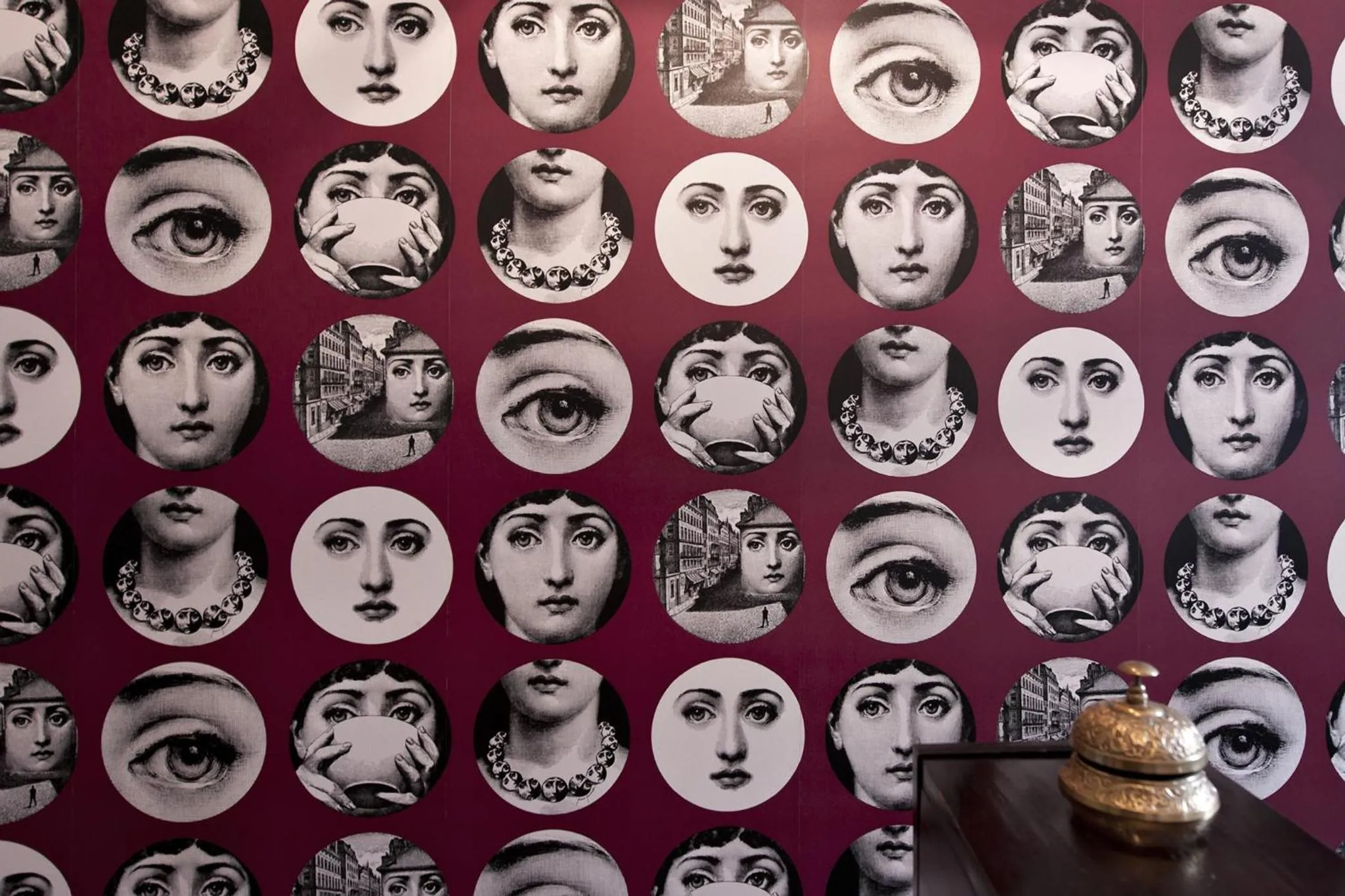 Decorative detail in L'Hôtel Particulier Bordeaux