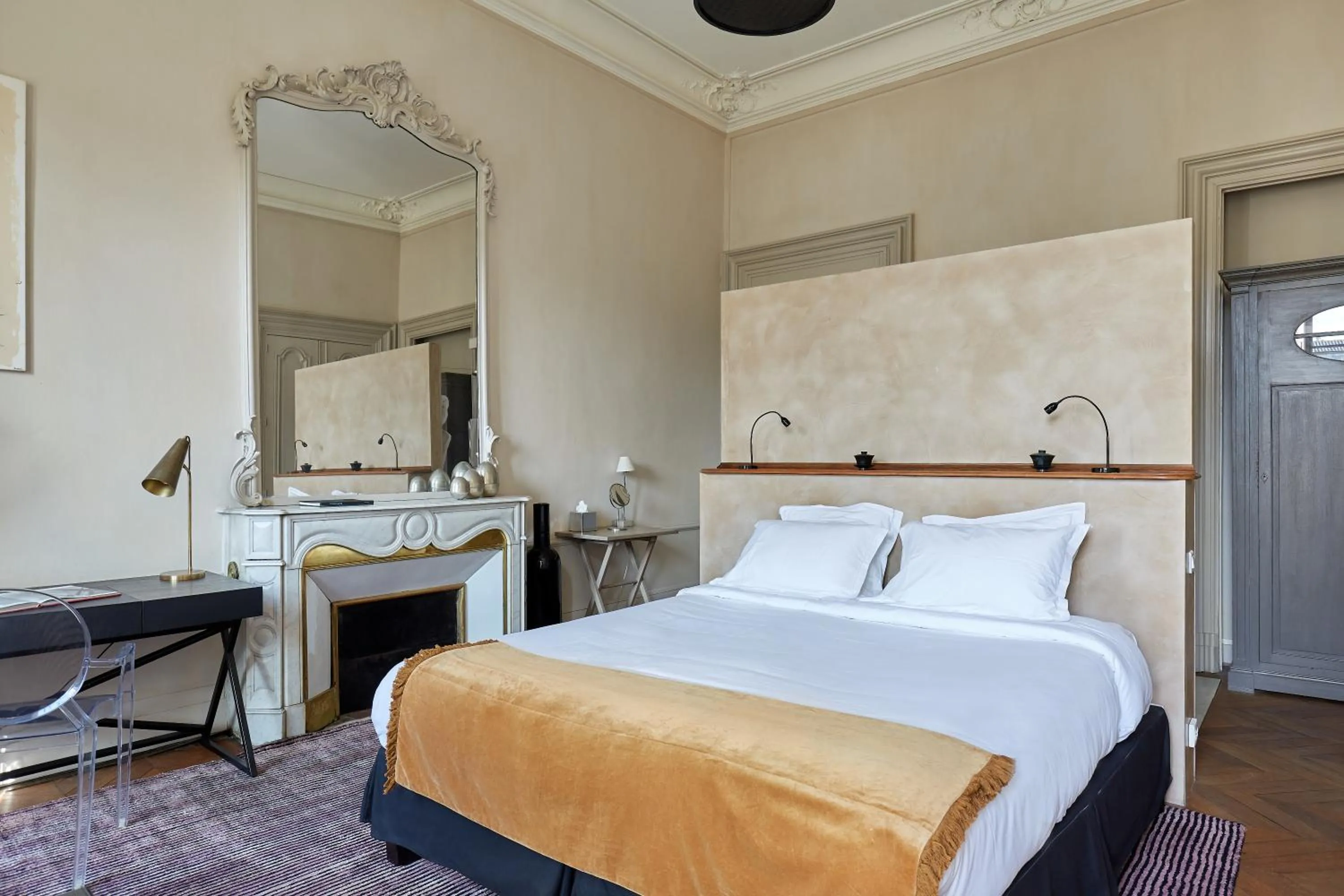 Bed in L'Hôtel Particulier Bordeaux