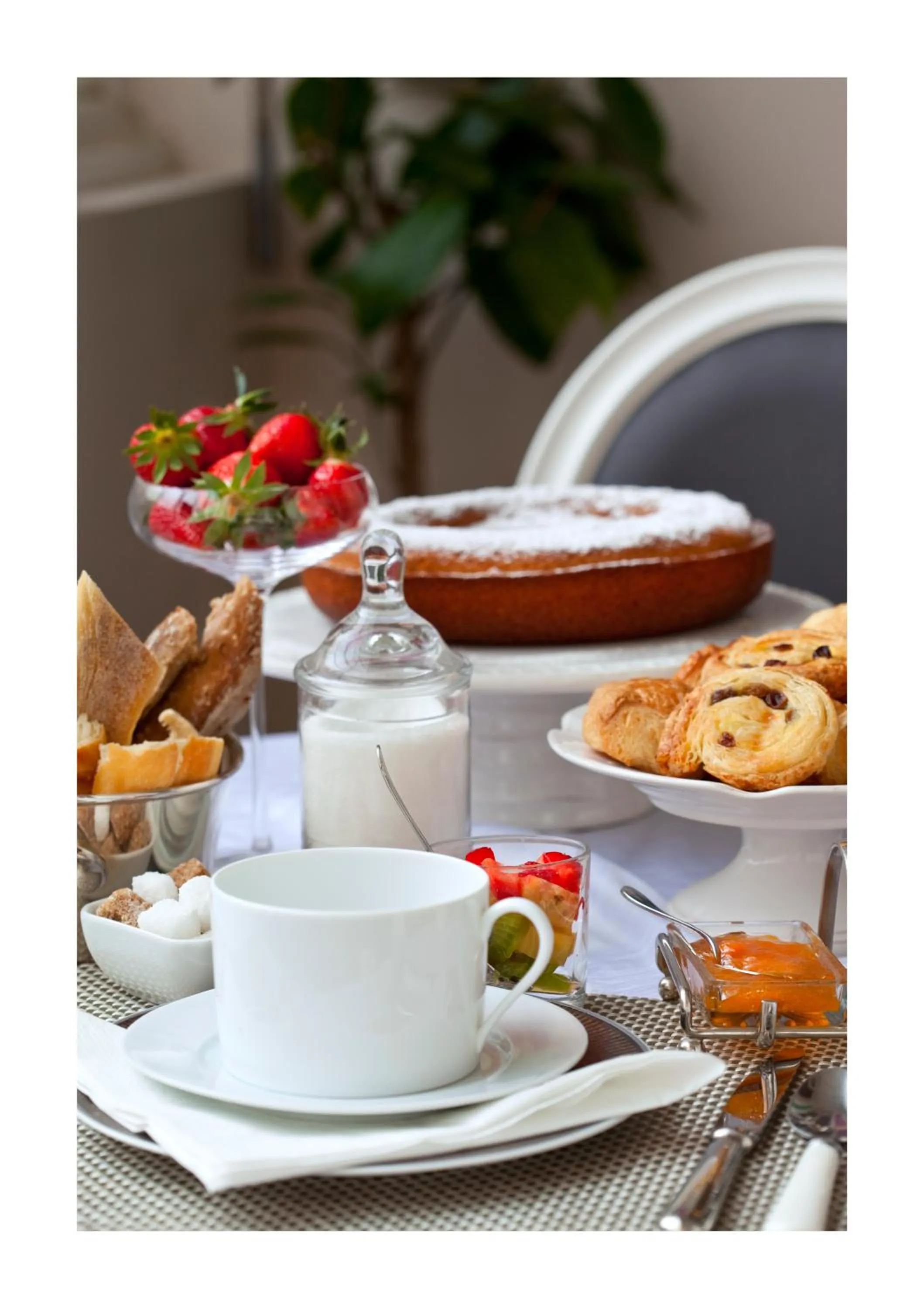 Decorative detail in L'Hôtel Particulier Bordeaux