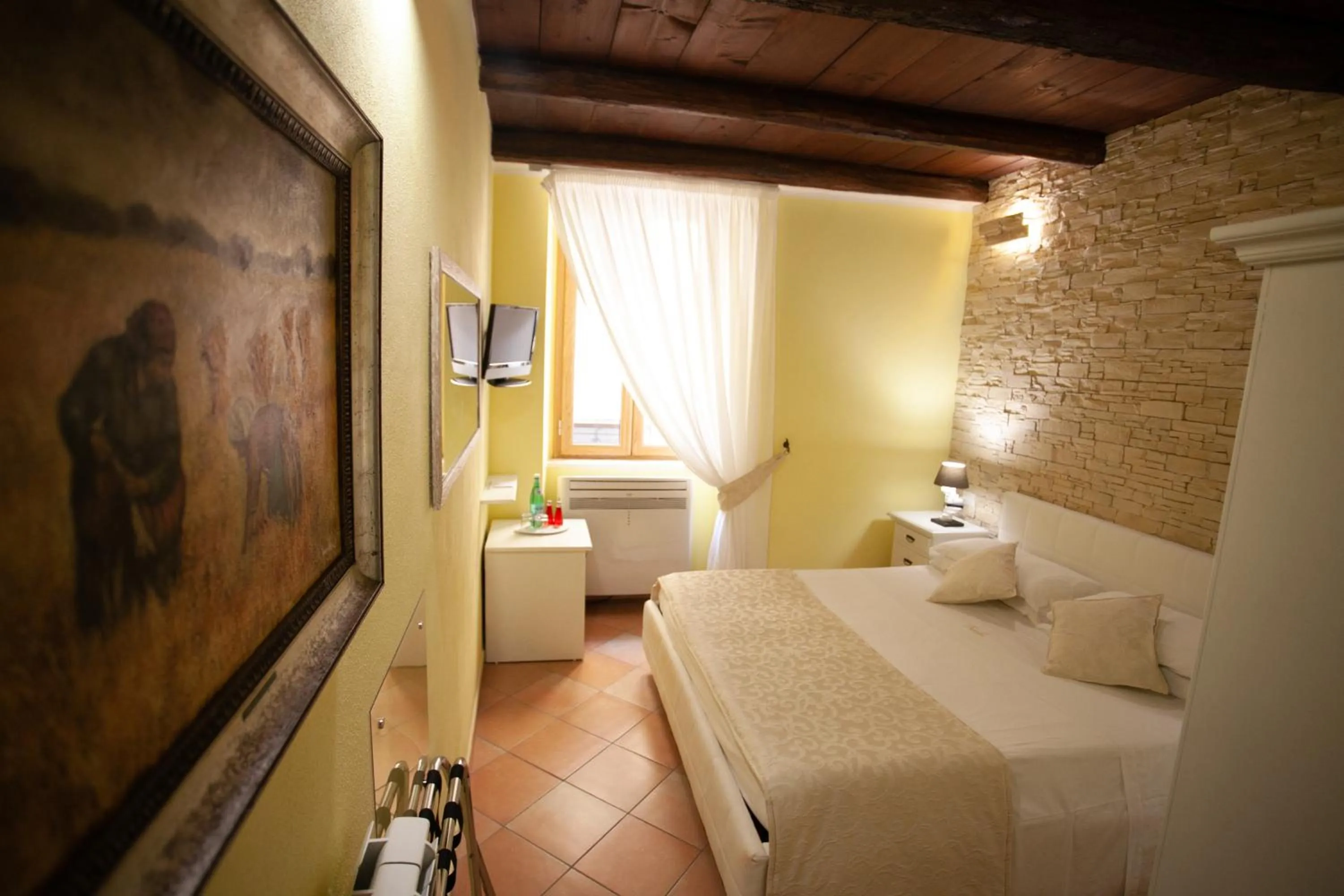 TV and multimedia, Bed in Le Due Sicilie