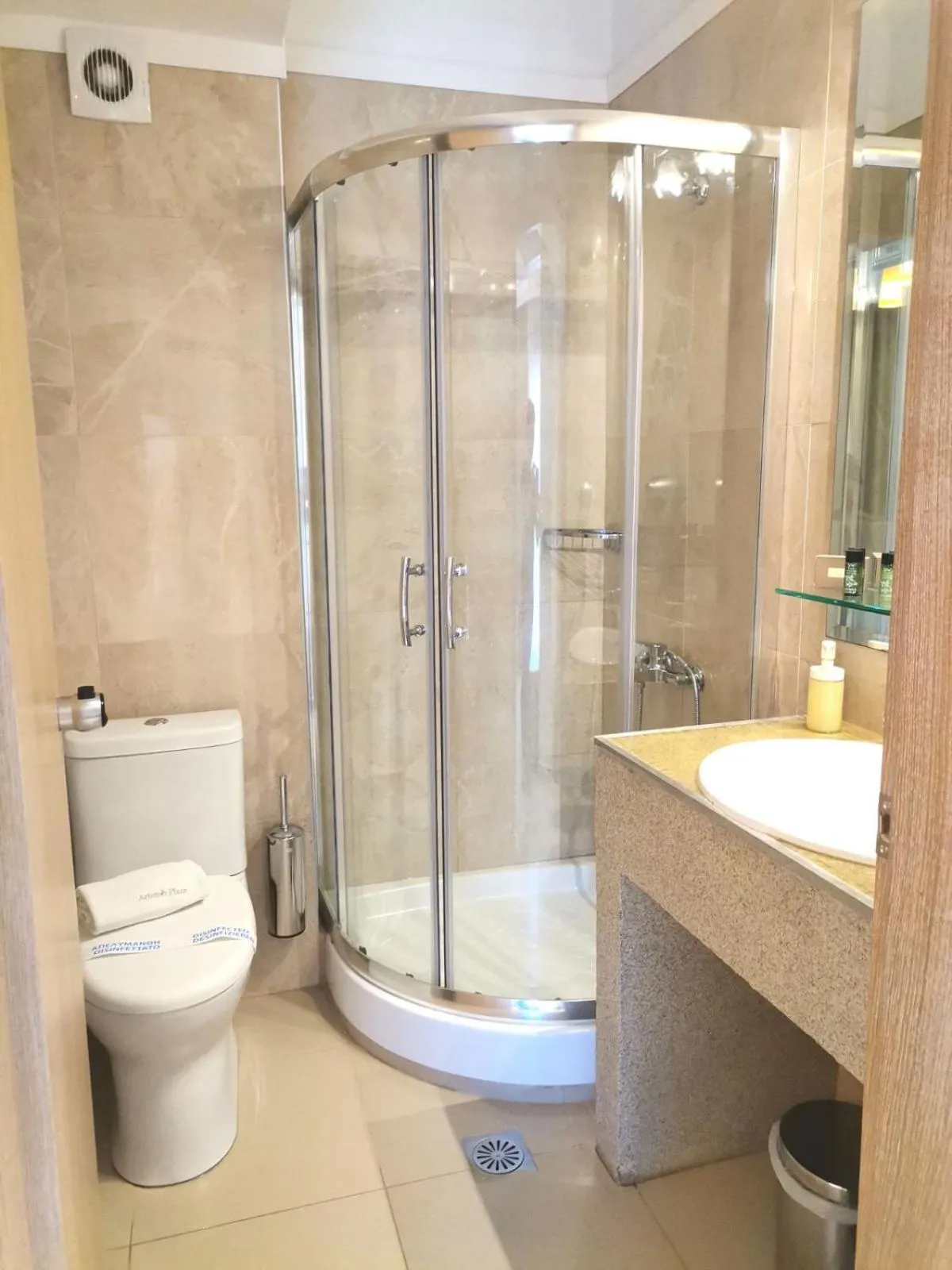 Bathroom in Artemis Plaza