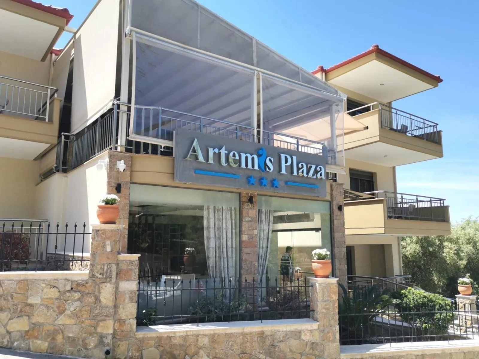 Property building in Artemis Plaza