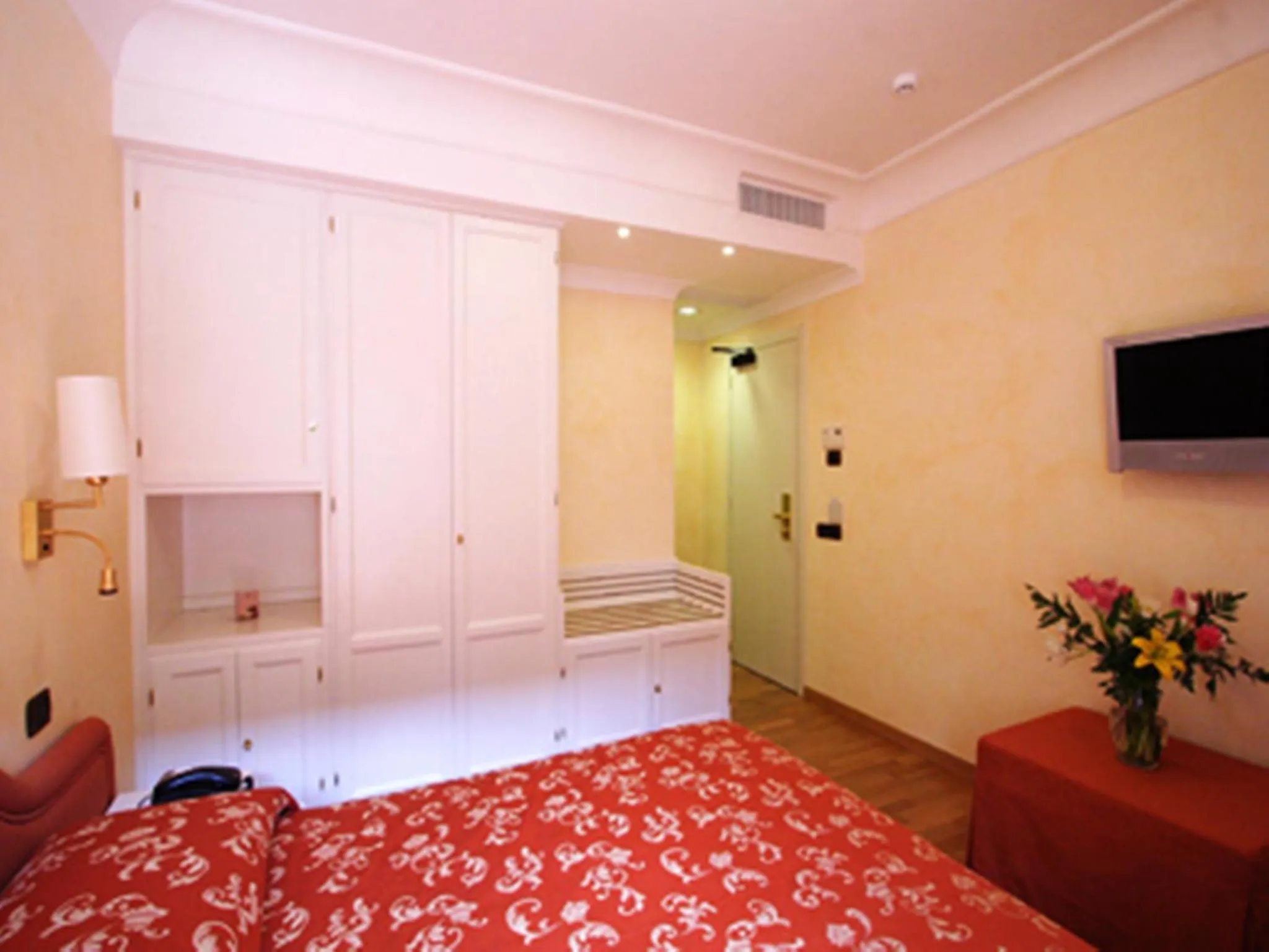 Bed in Hotel Castel Gandolfo