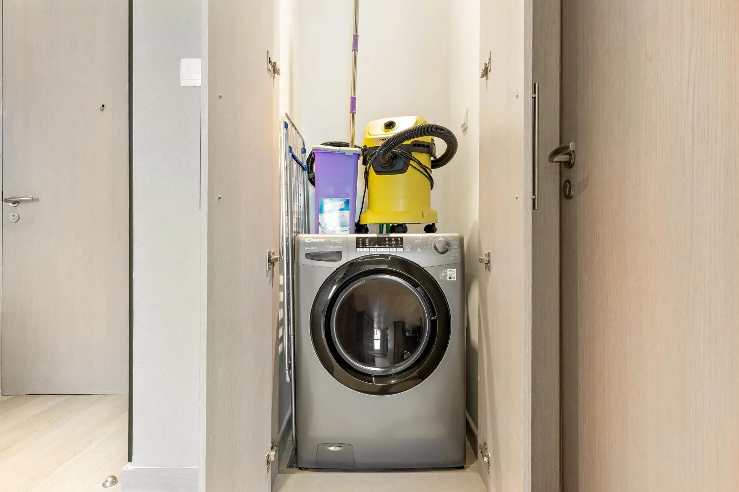 washing machine in Desert Key - Perfectly Located Yas Island Premier Apts