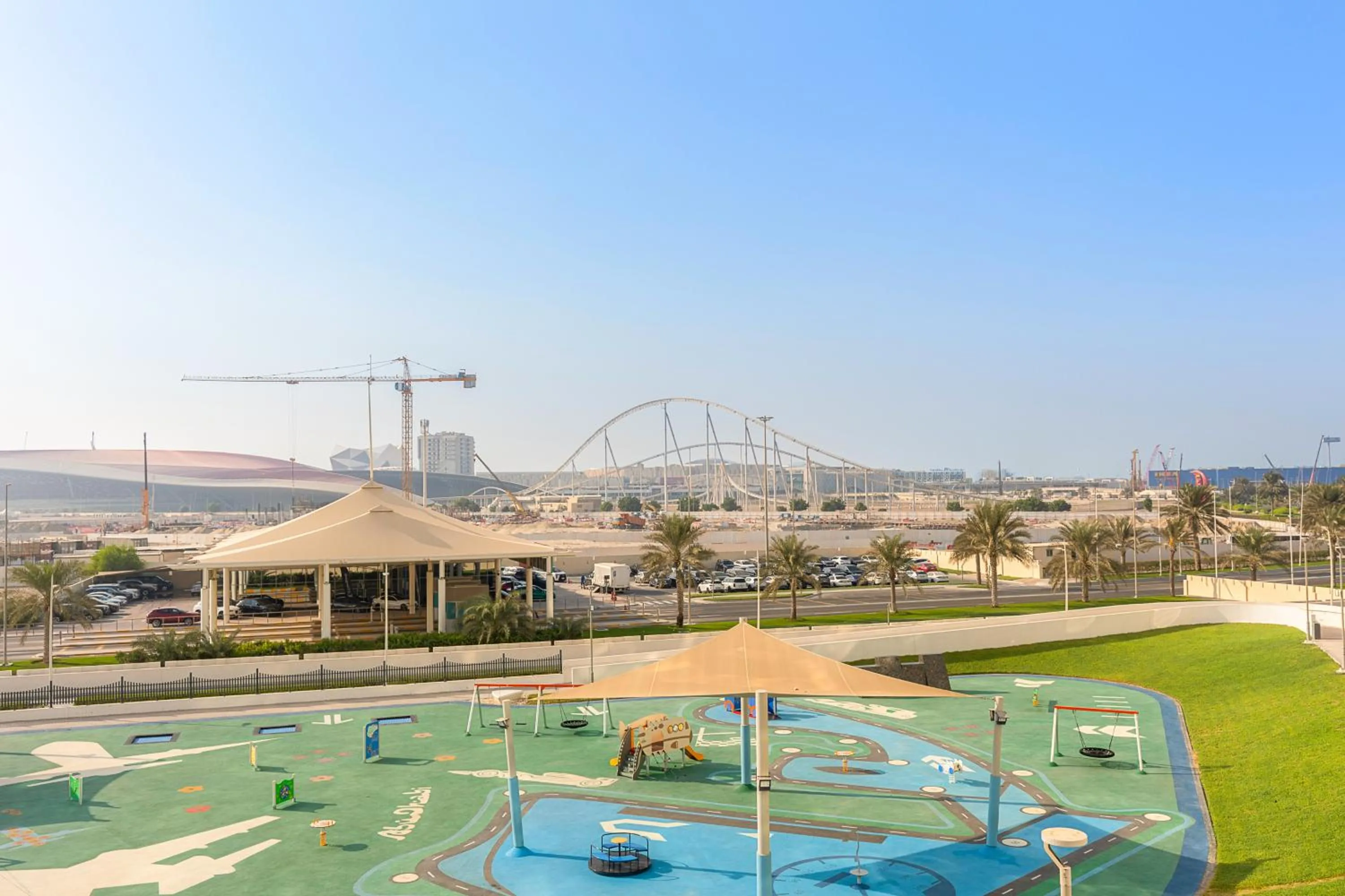 Day in Desert Key - Perfectly Located Yas Island Premier Apts