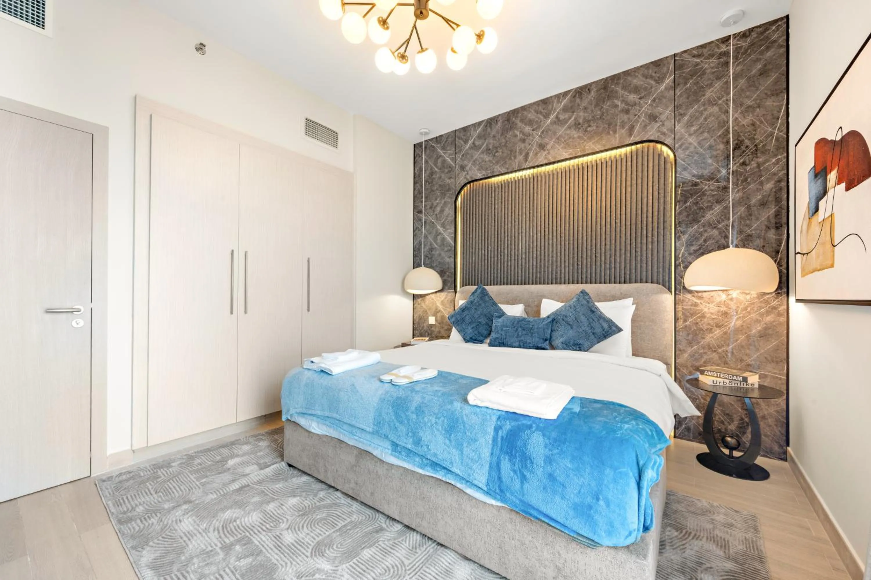 Bedroom, Bed in Desert Key - Perfectly Located Yas Island Premier Apts
